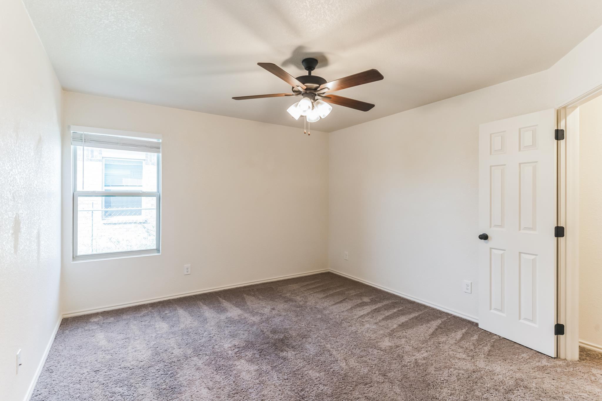 2416 Alterman Dr #b Property Photo 6