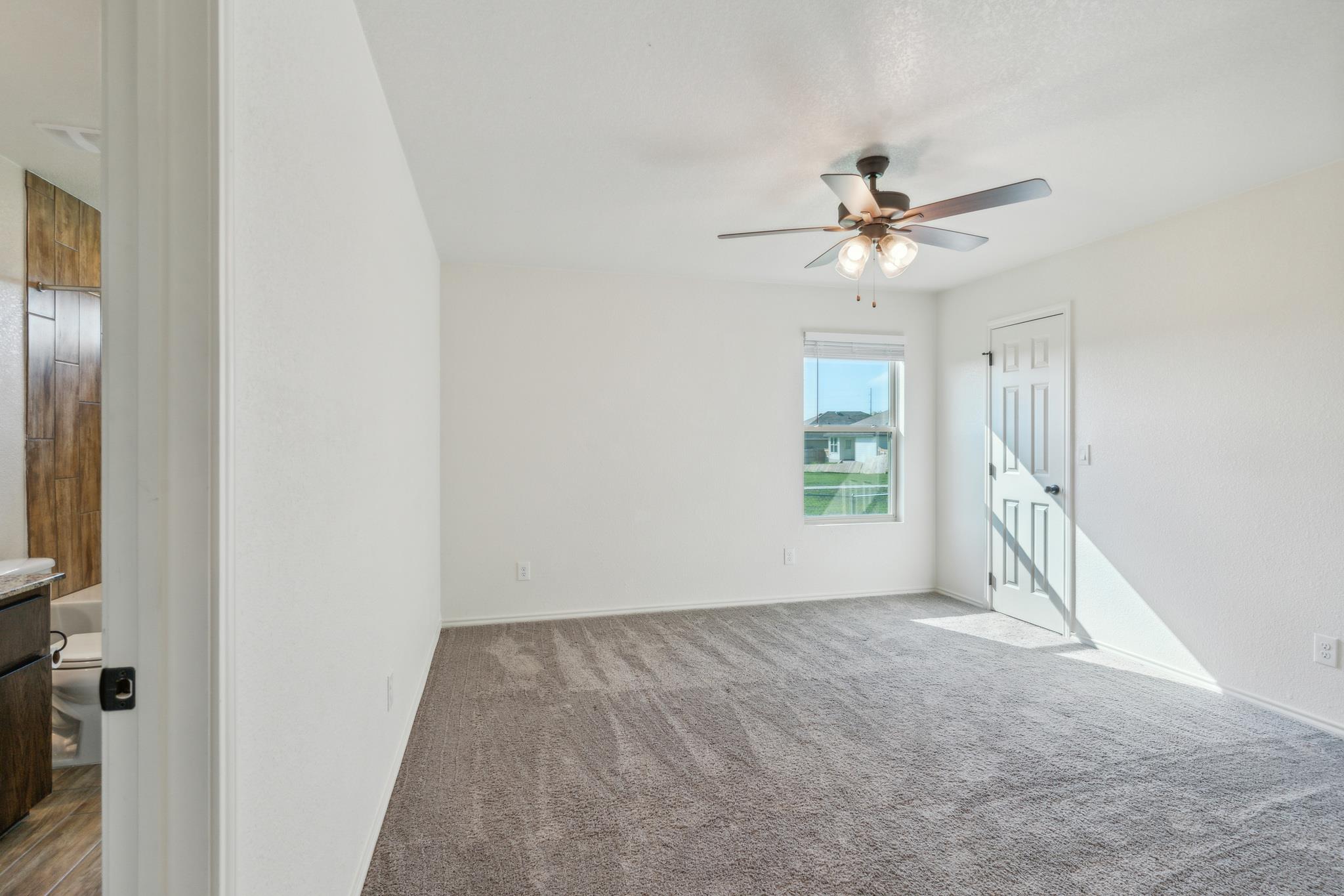 2416 Alterman Dr #b Property Photo 8