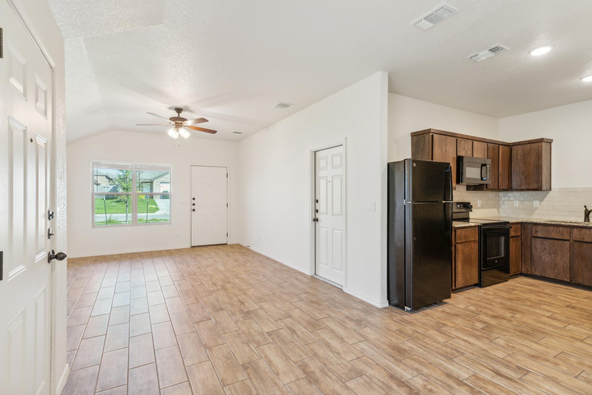 2416 Alterman Dr #b Property Photo 13