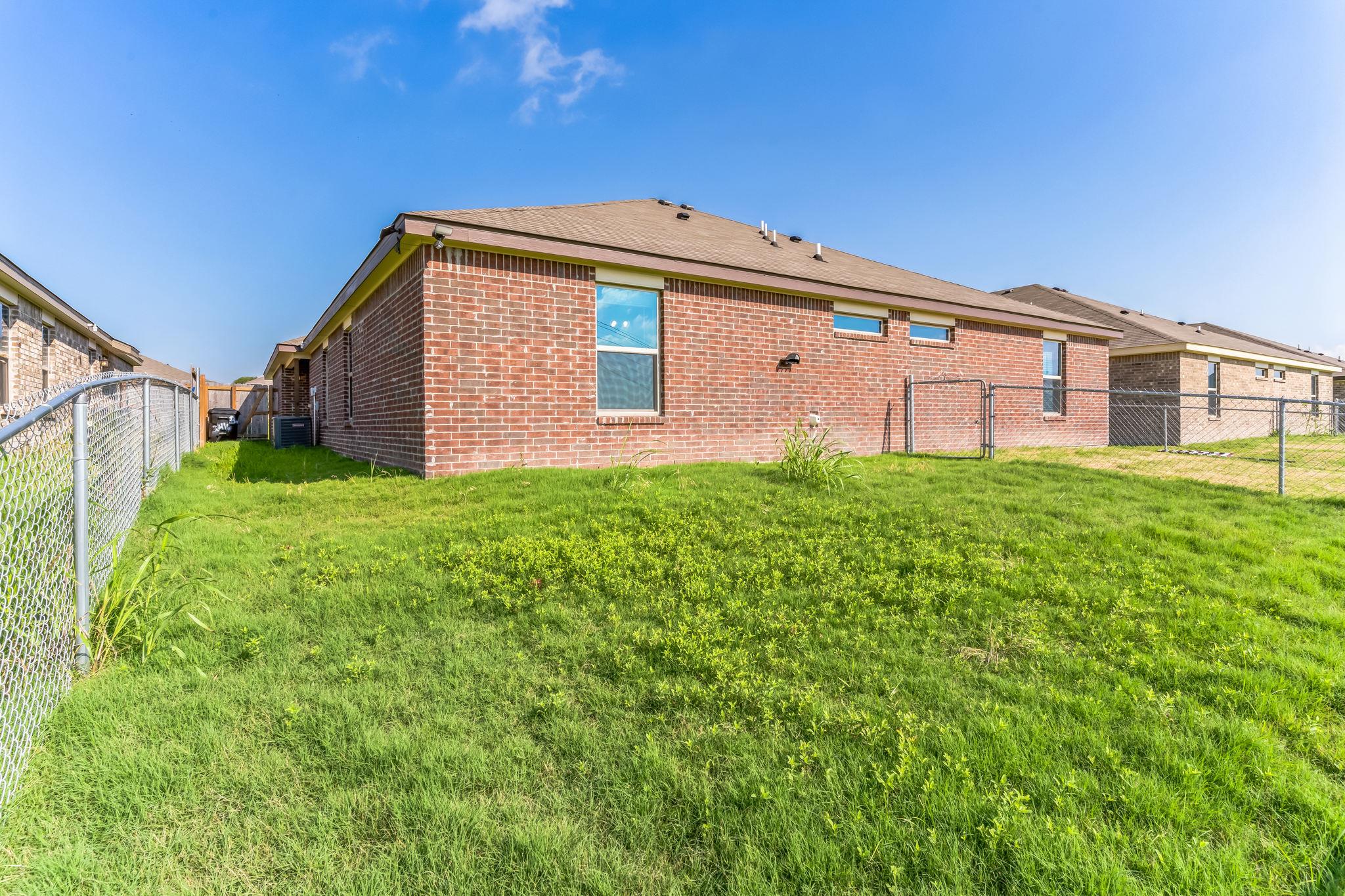 2416 Alterman Dr #b Property Photo 15