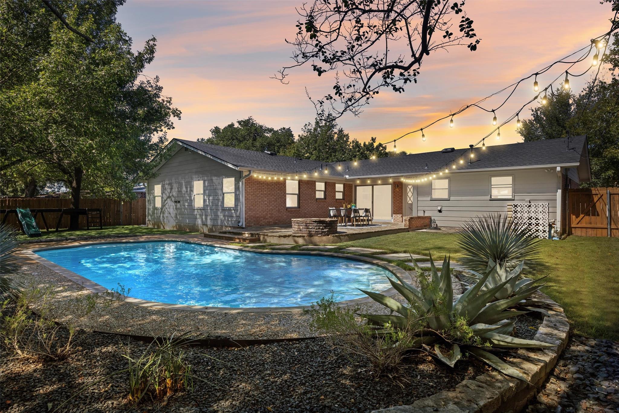 4605 Pack Saddle Pass Property Photo 1
