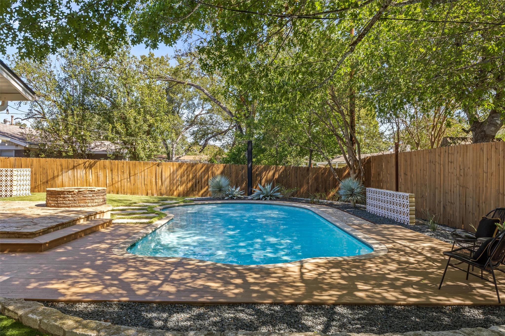 4605 Pack Saddle Pass Property Photo 32