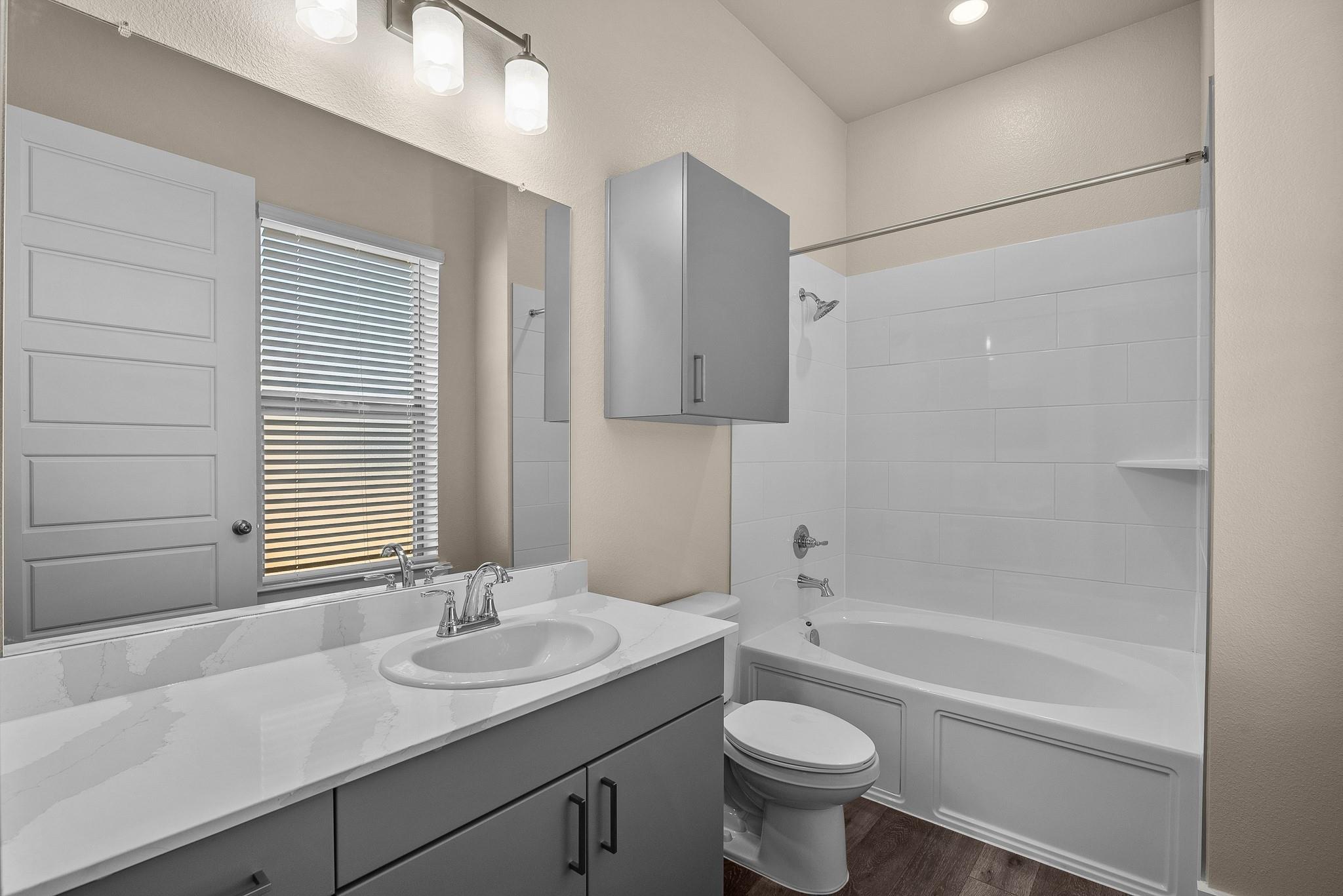 476 Suffield Dr #840 Property Photo 10