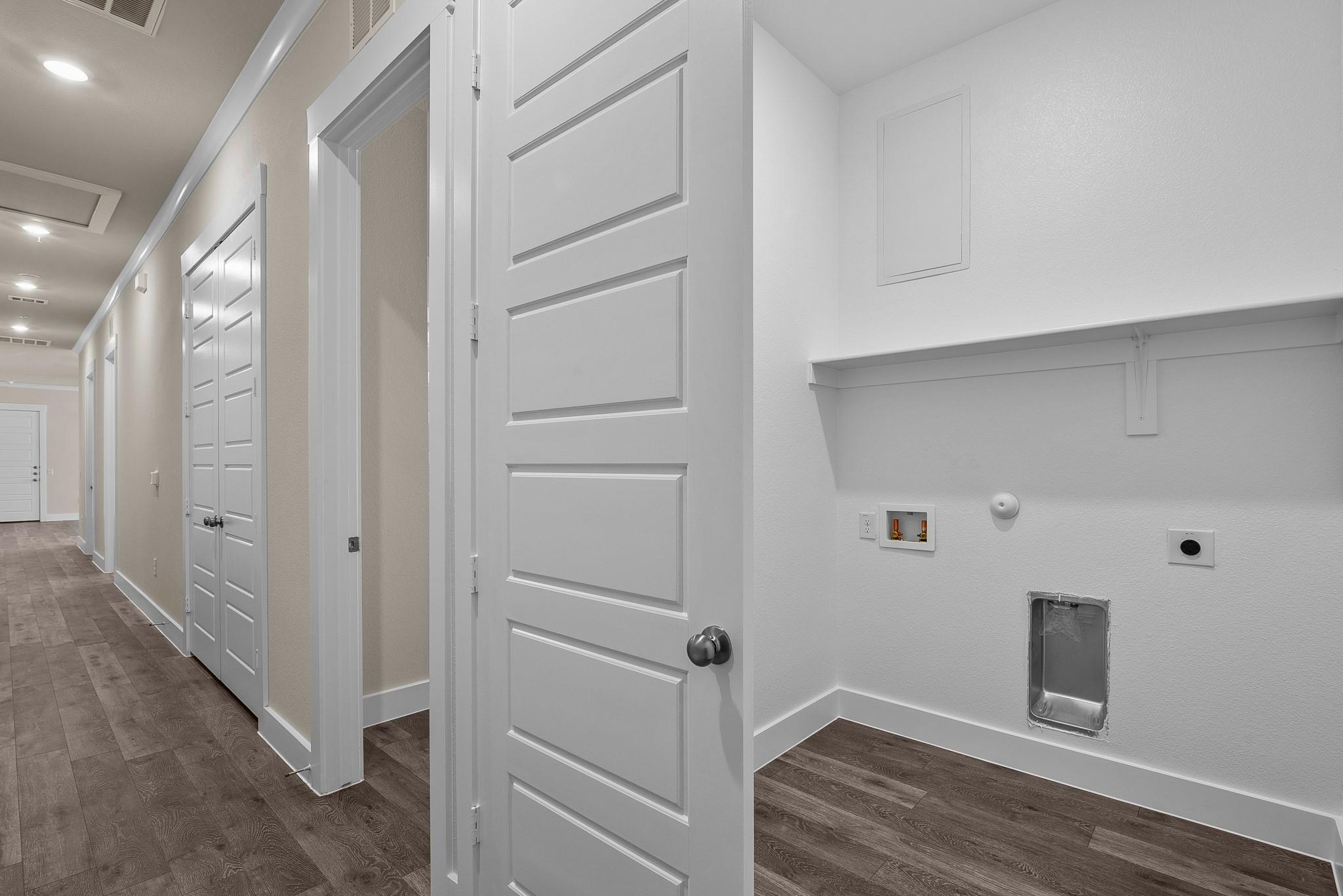 476 Suffield Dr #840 Property Photo 11