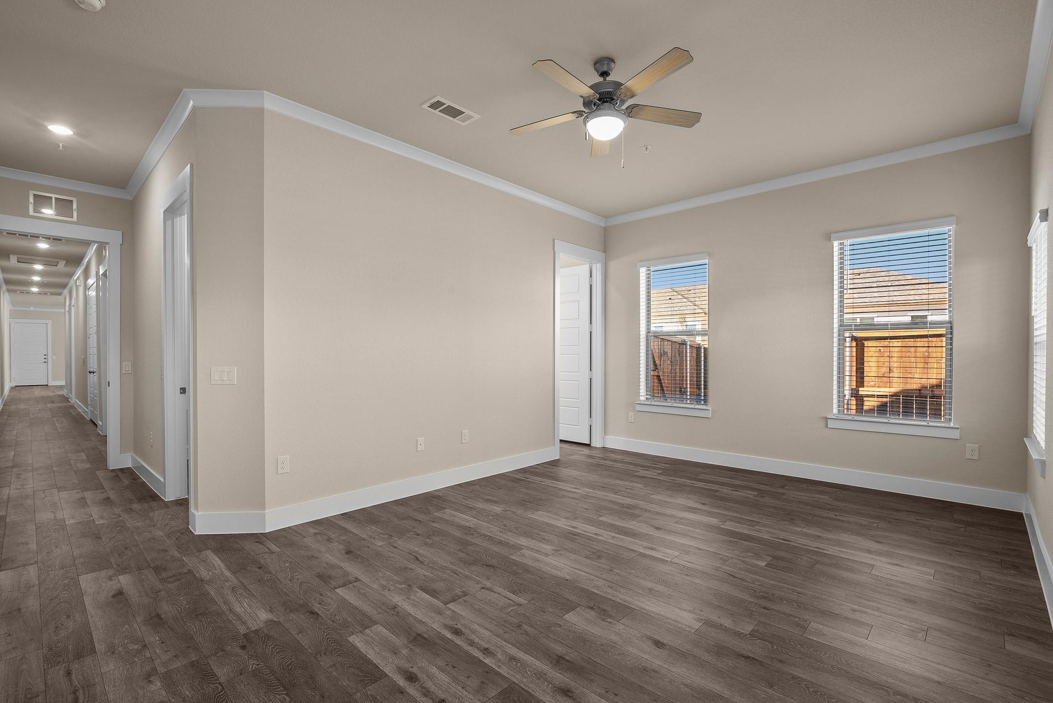 476 Suffield Dr #840 Property Photo 13