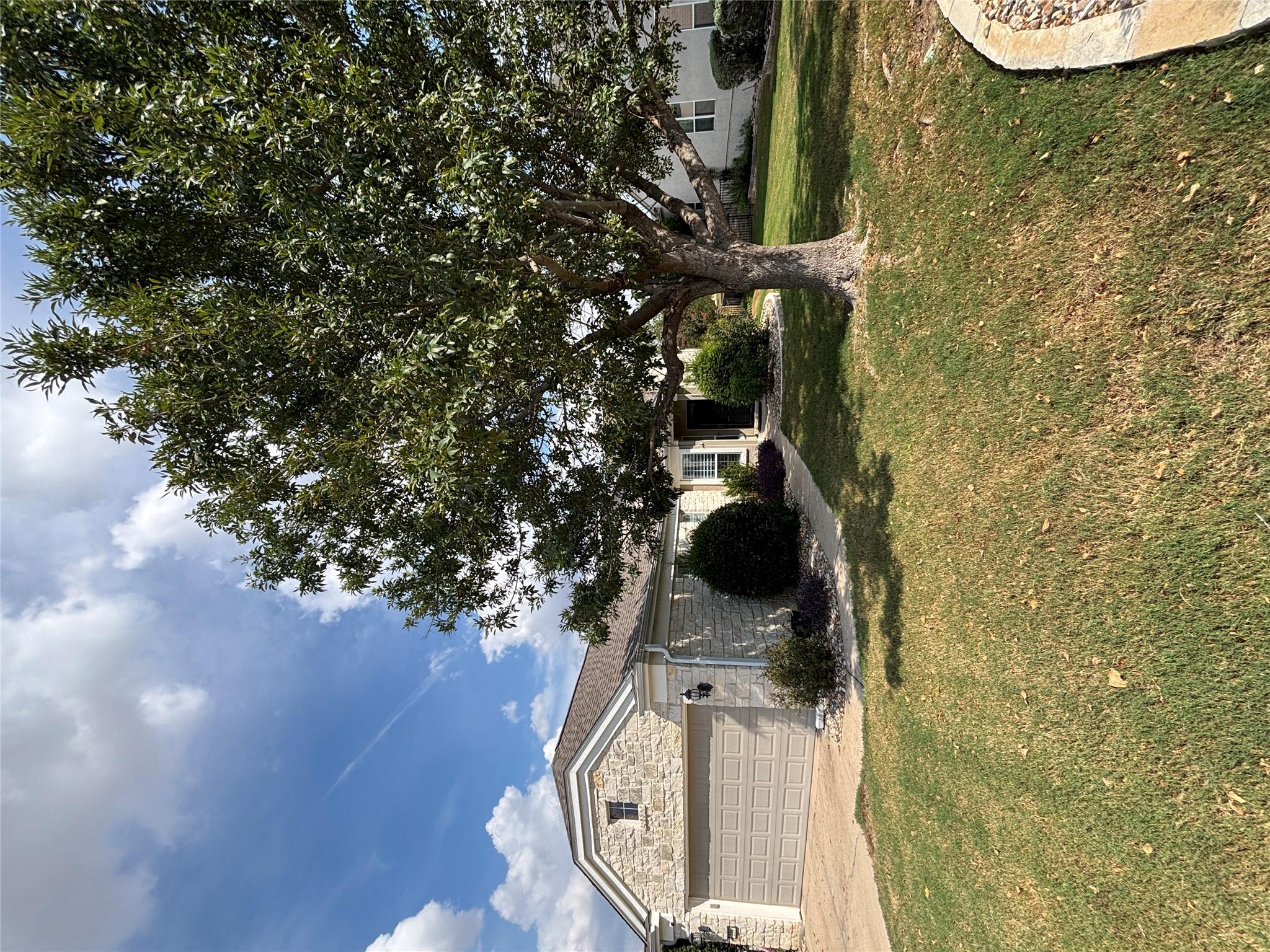 218 Monument Hill Trl Property Photo 2