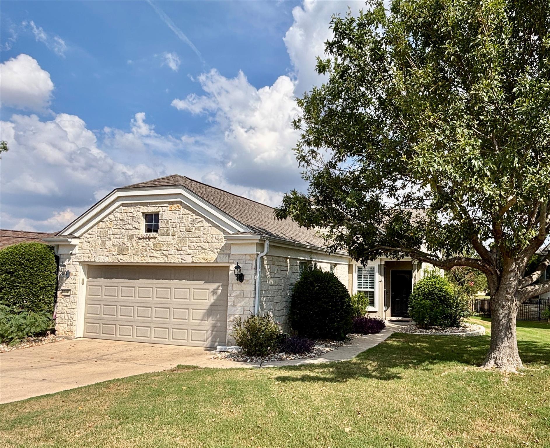 218 Monument Hill Trl Property Photo 4