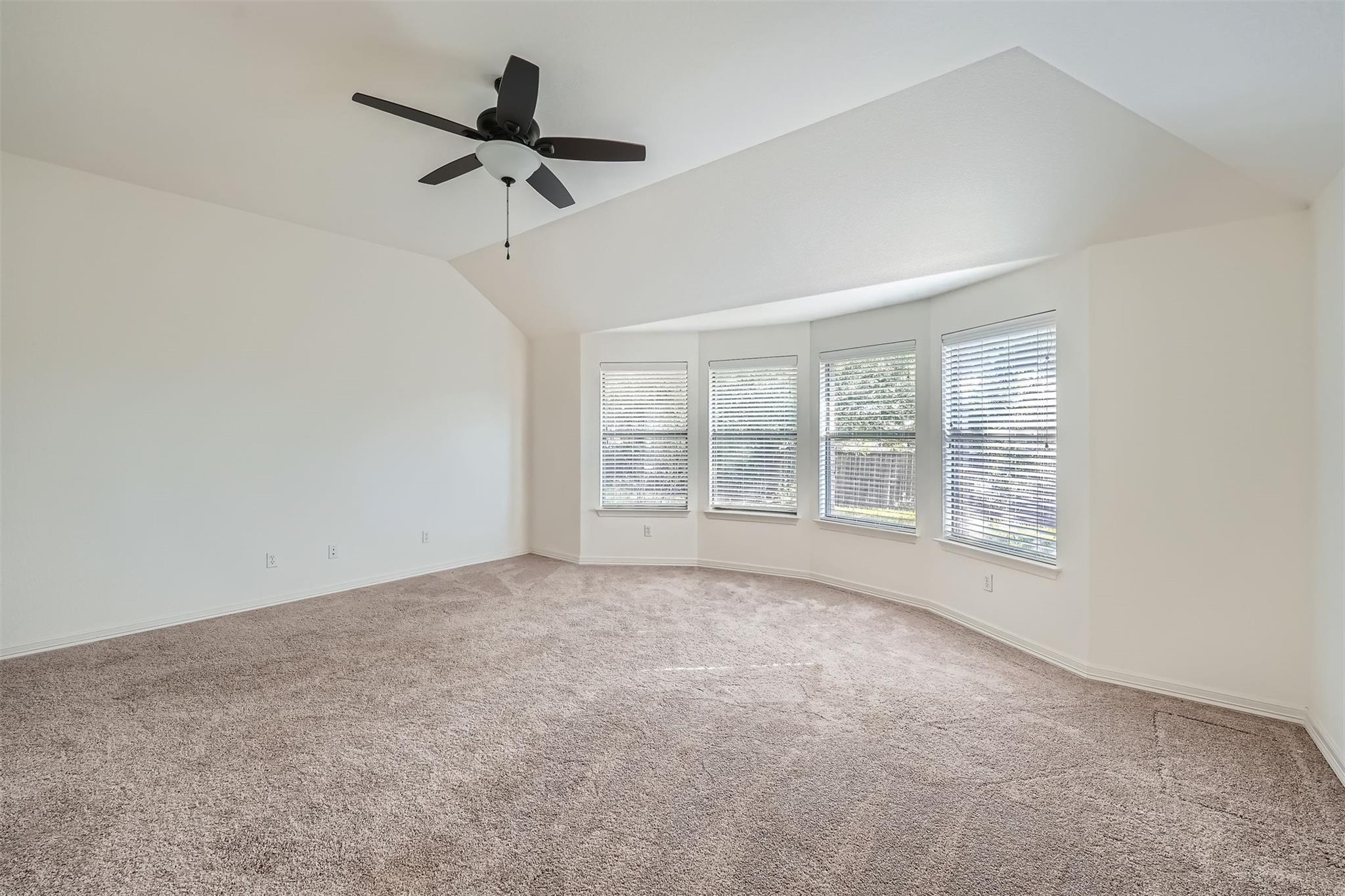 11633 Sun Glass Dr Property Photo 8