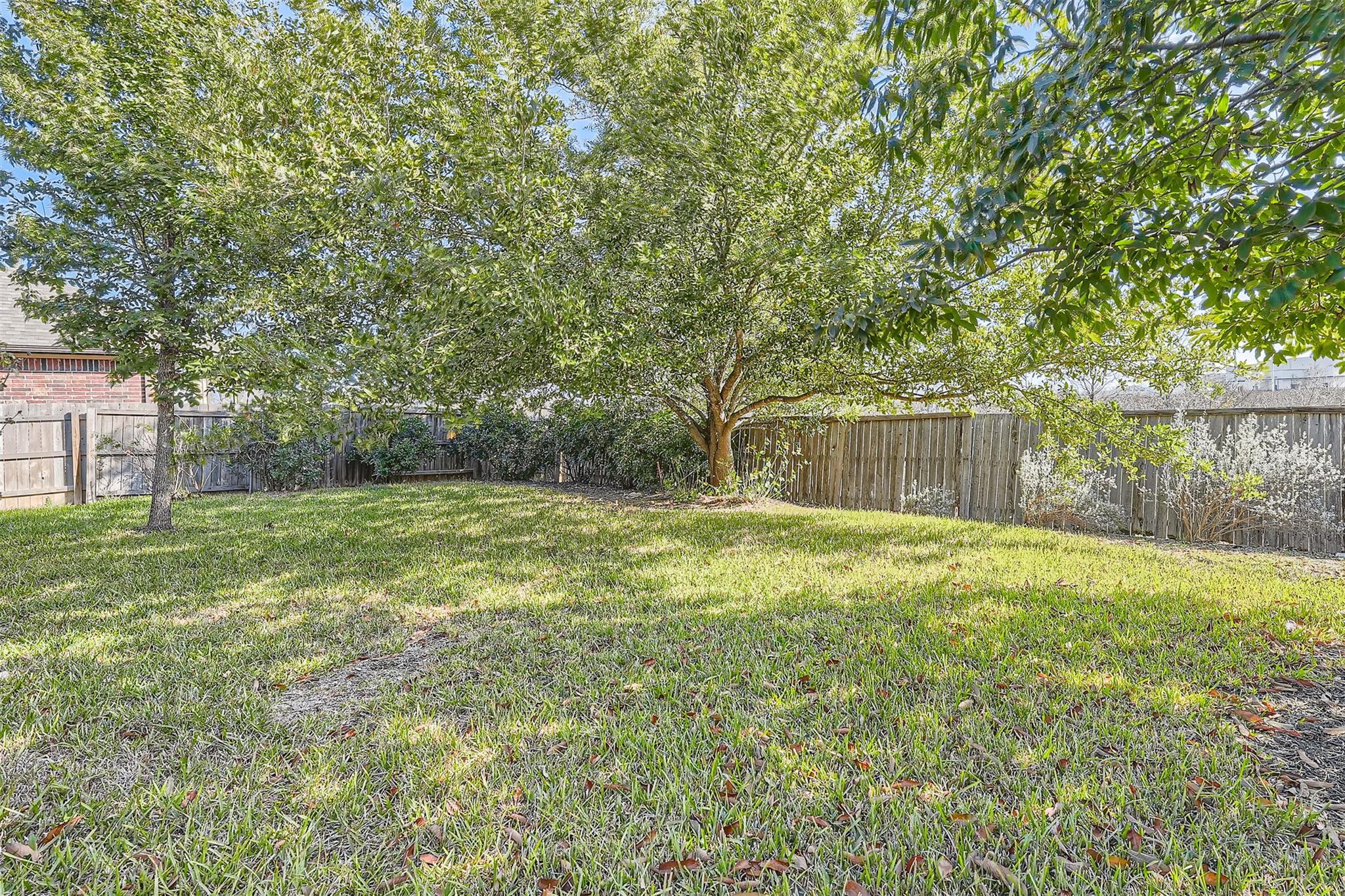 11633 Sun Glass Dr Property Photo 11