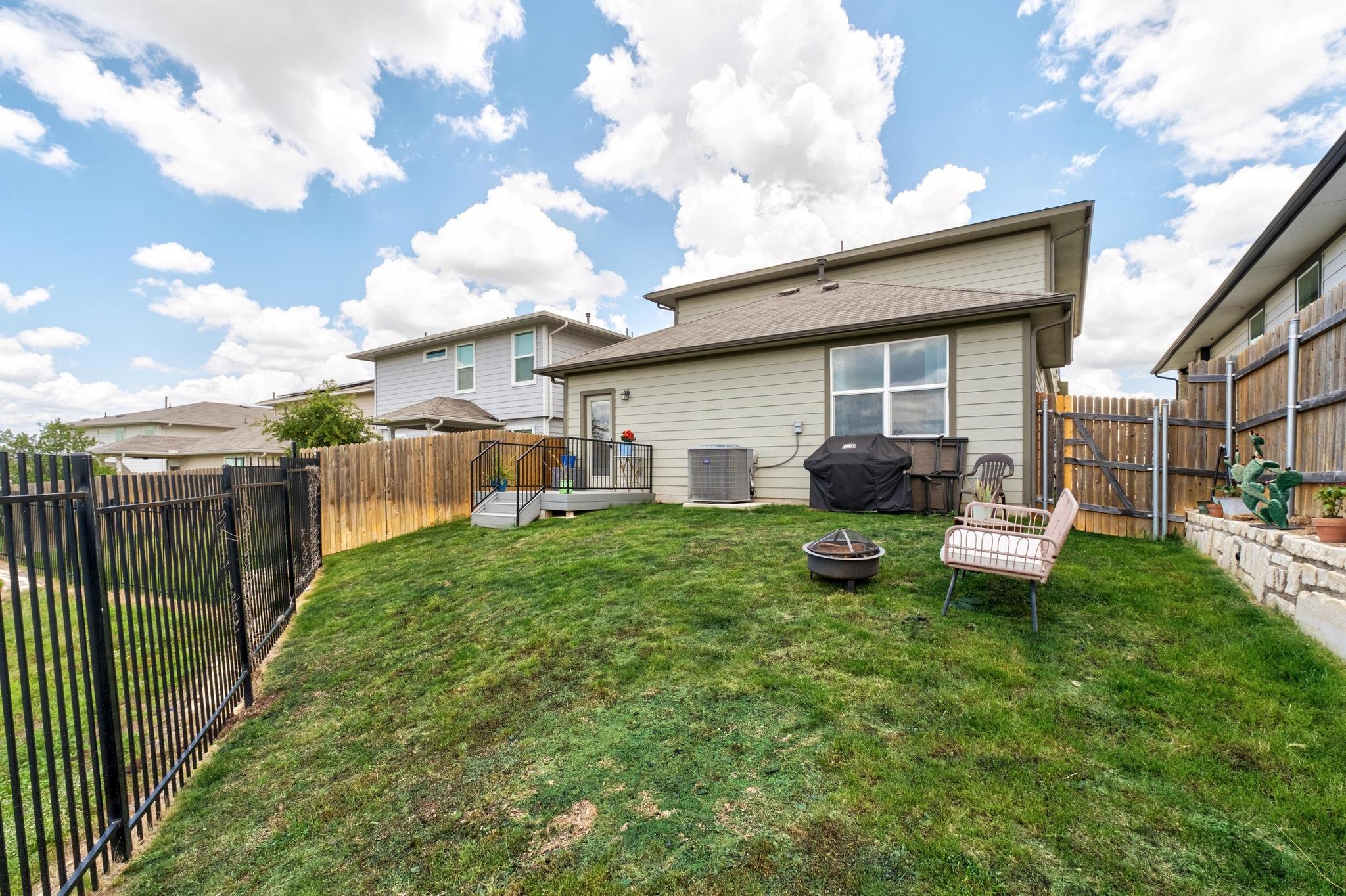 7713 Saddle Up Dr Property Photo 30