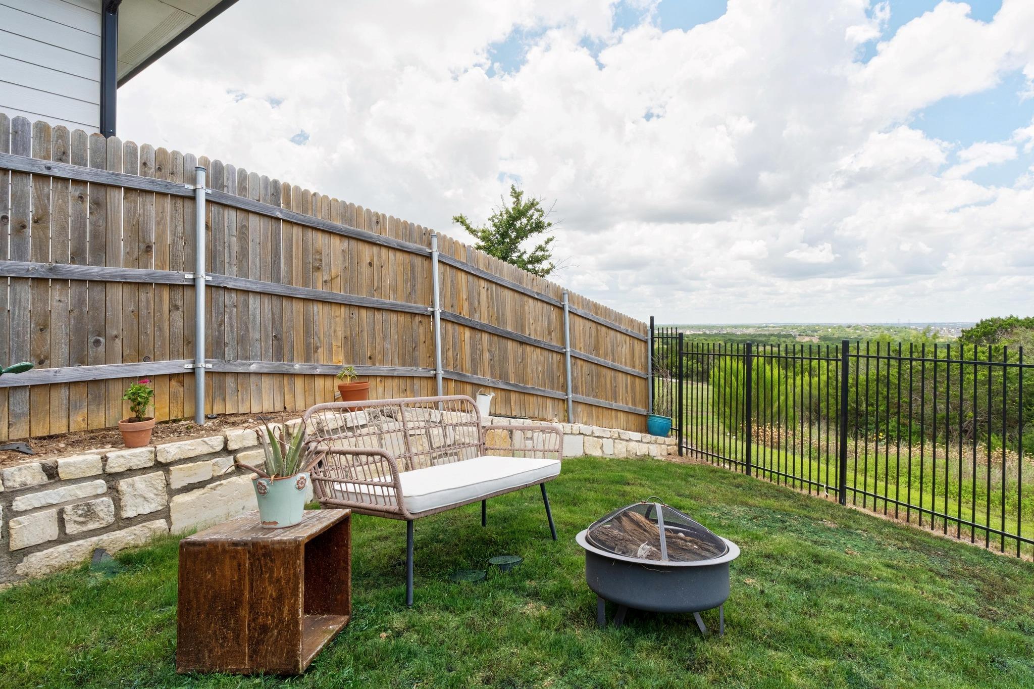 7713 Saddle Up Dr Property Photo 31