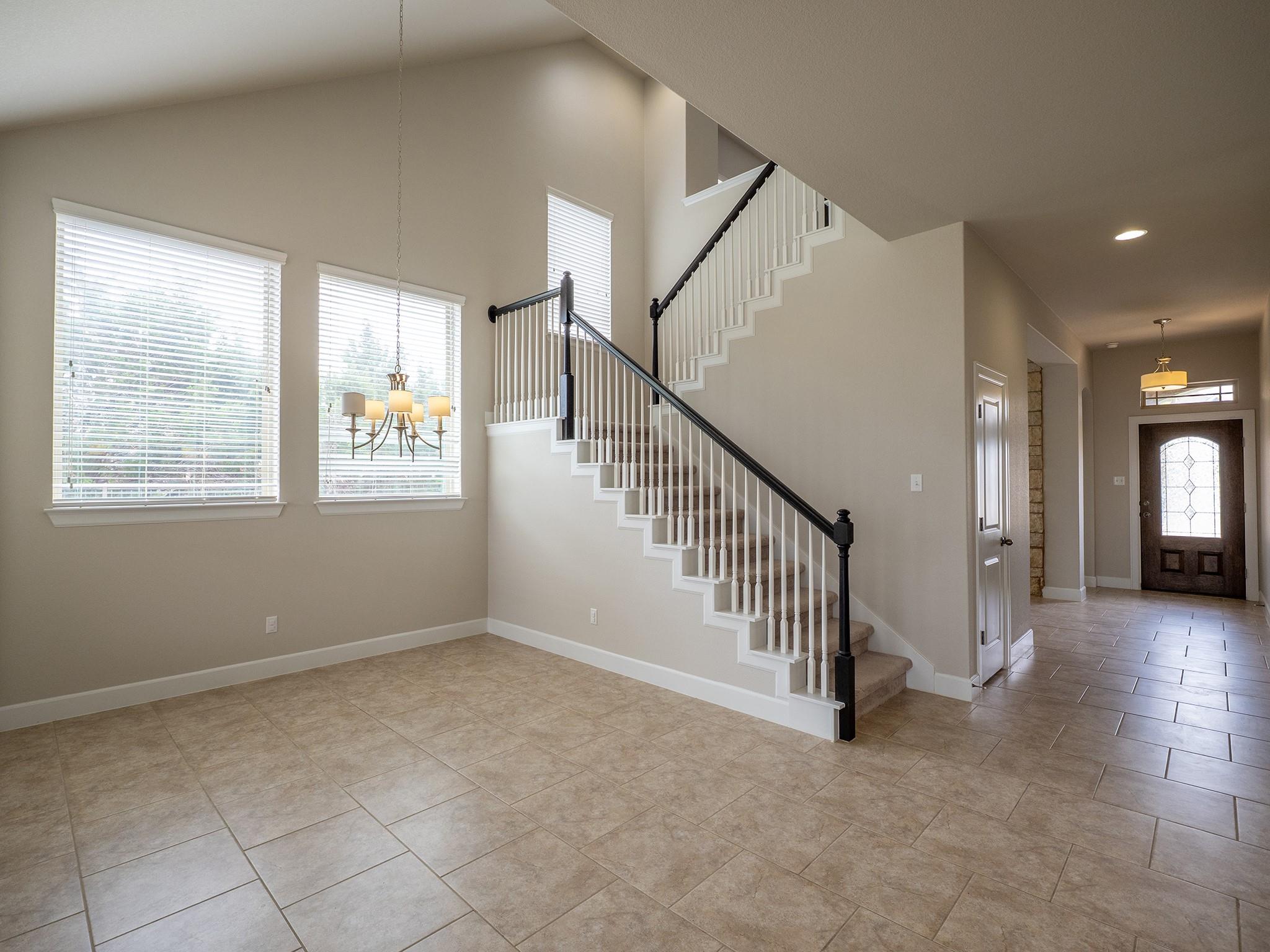 18612 Rio Chama Ln Property Photo 3