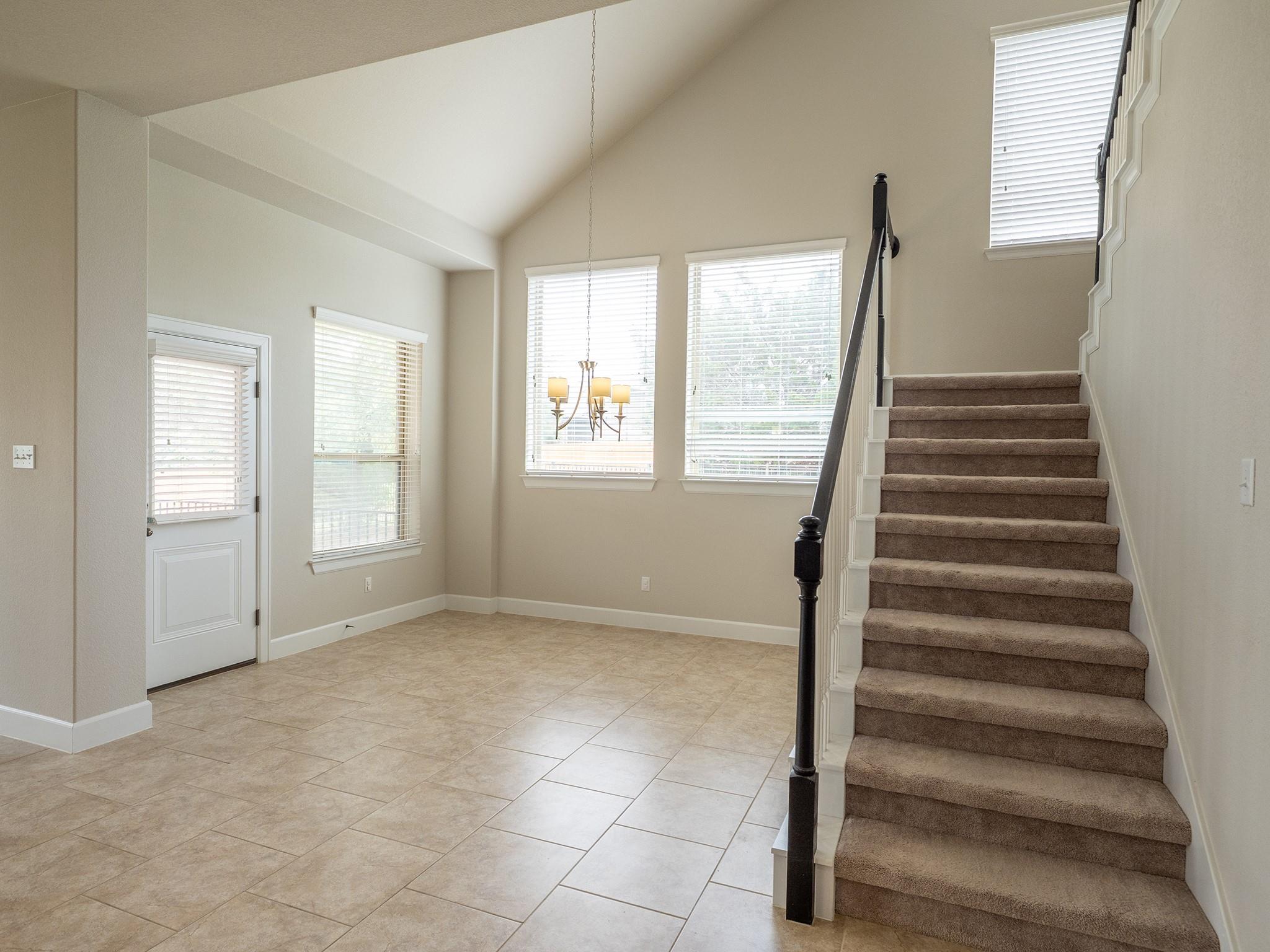 18612 Rio Chama Ln Property Photo 4