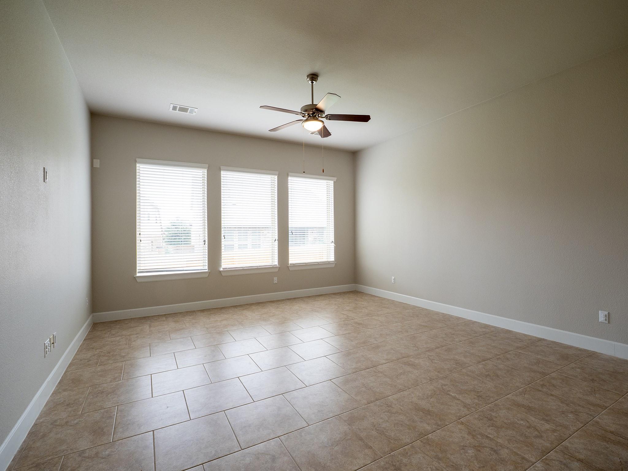 18612 Rio Chama Ln Property Photo 8