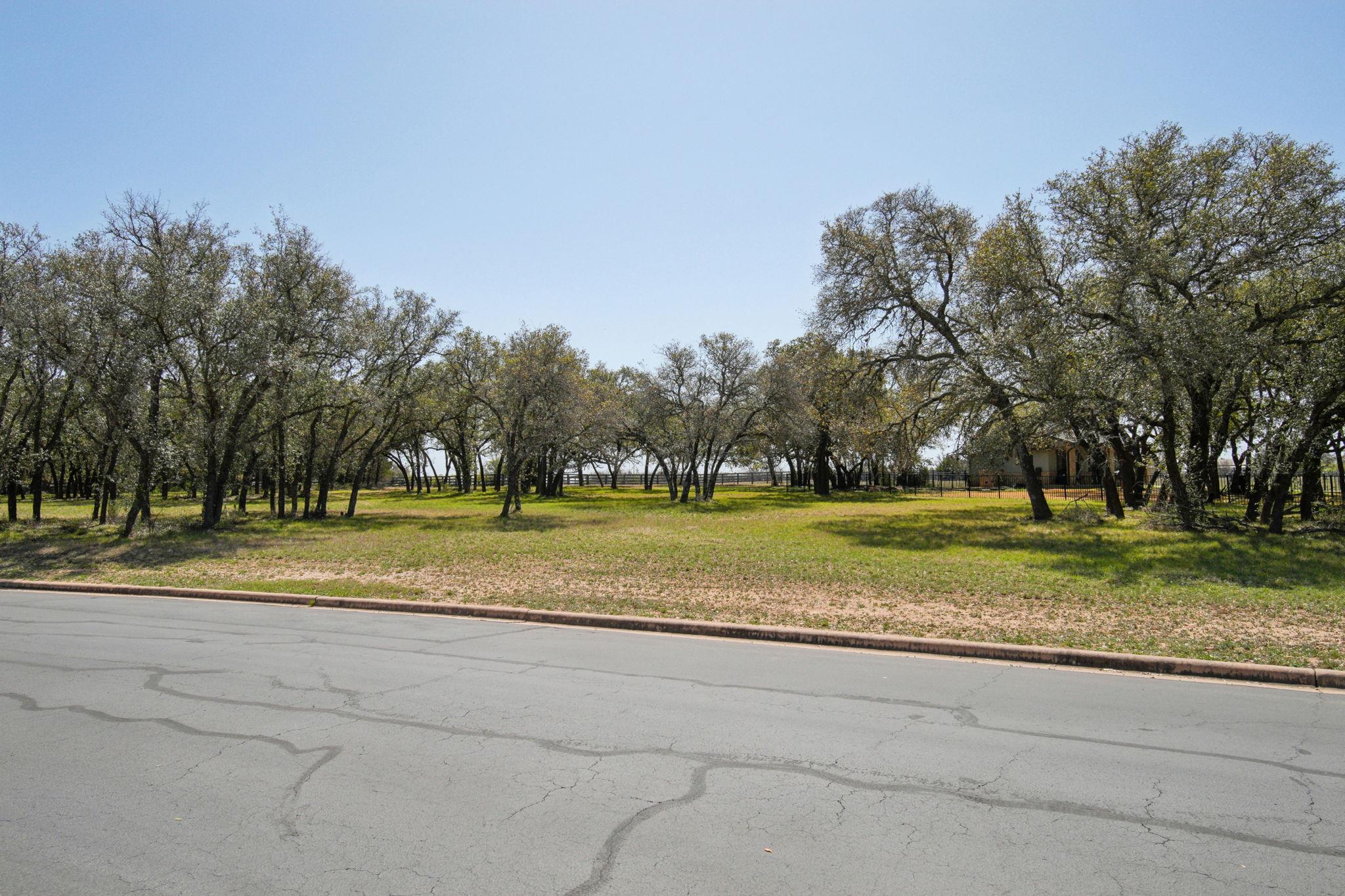 26101 Masters Pkwy Property Photo 3