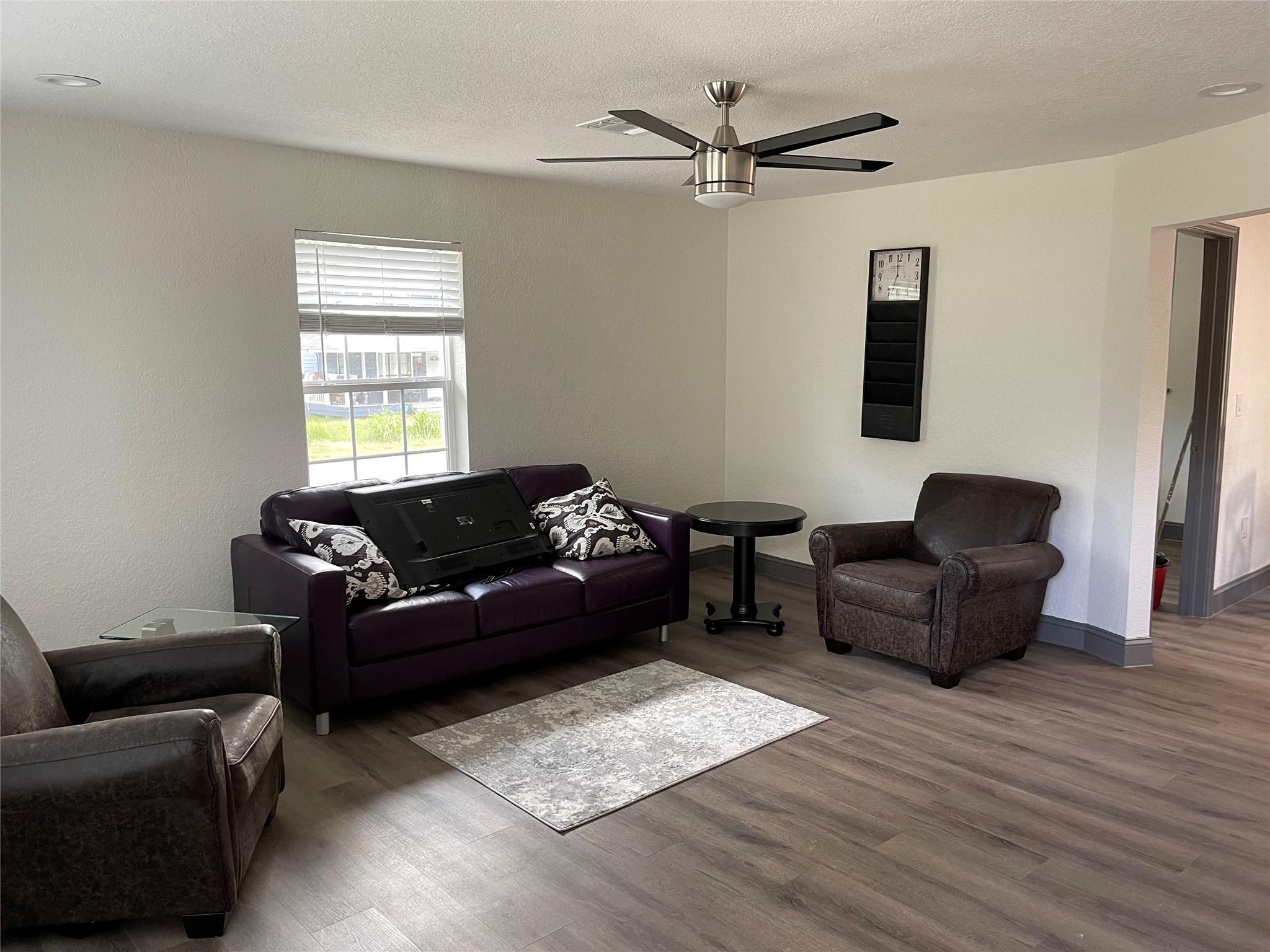 3012 Meldrum St Property Photo 3