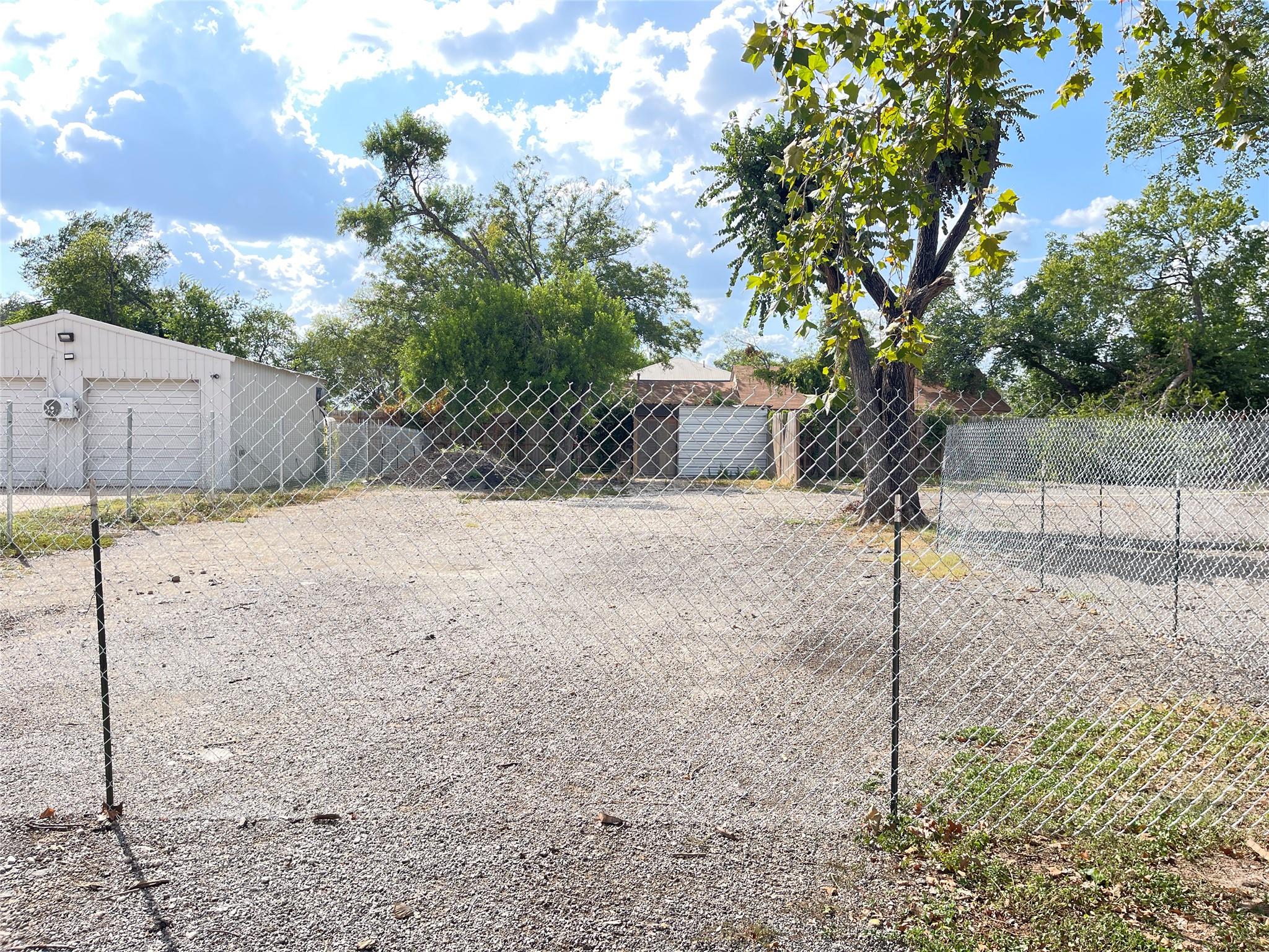 3012 Meldrum St Property Photo 15