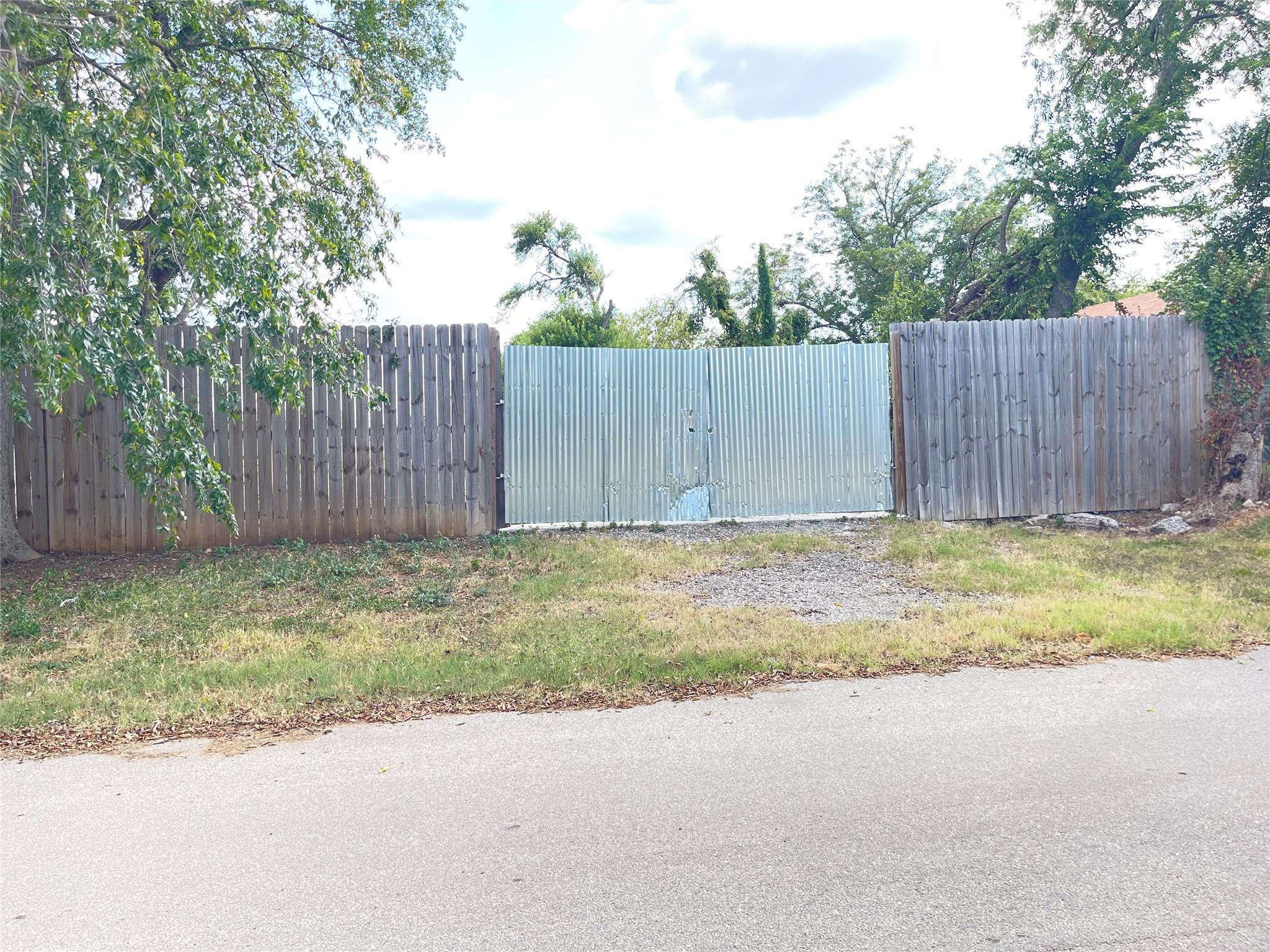 3012 Meldrum St Property Photo 20