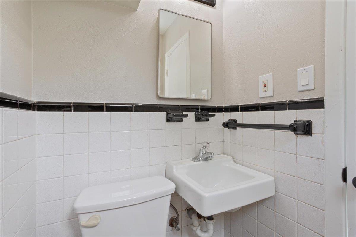 2311 Terrace Dr Property Photo 17