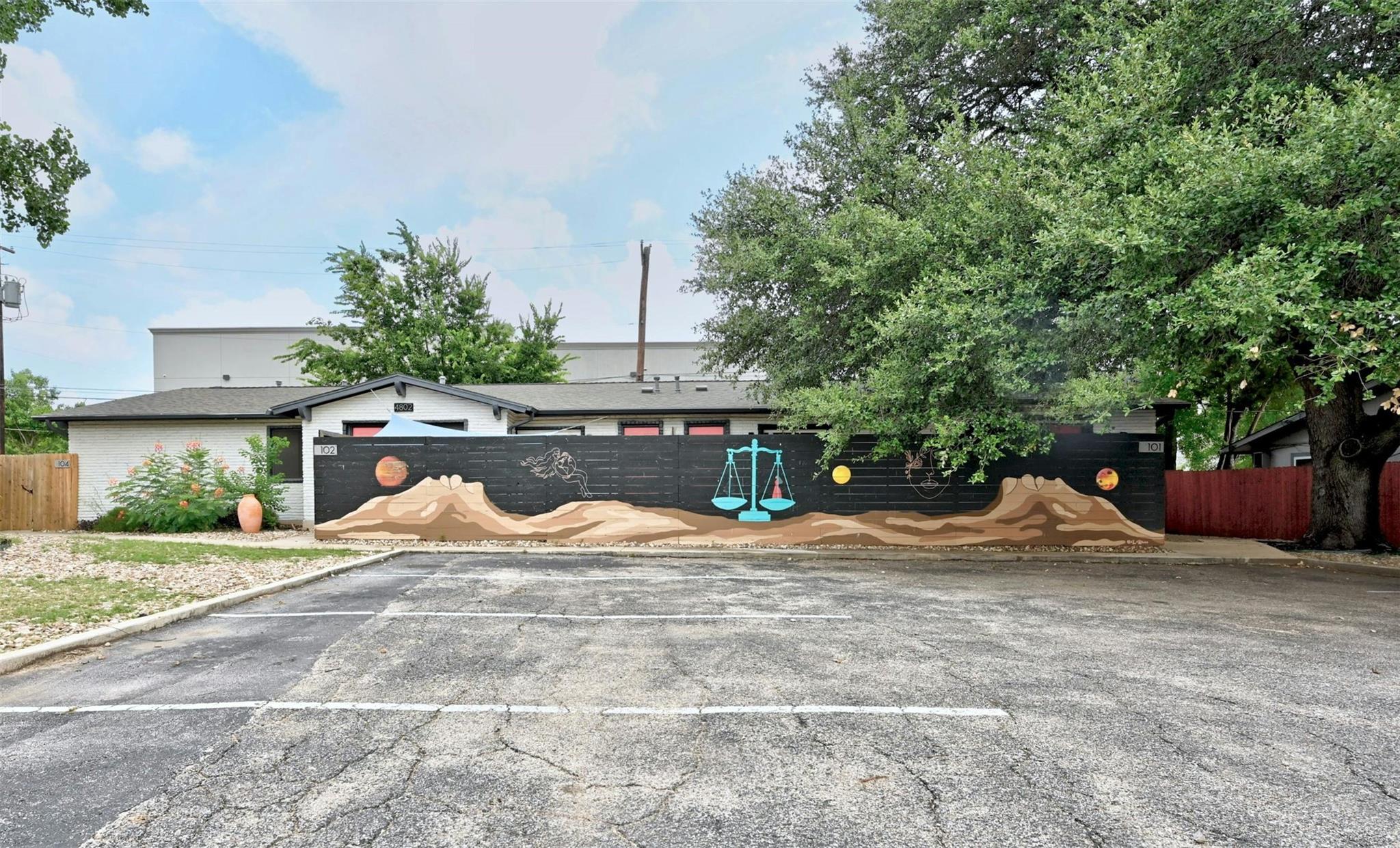 4802 W Wind Trl W #101 Property Photo 2