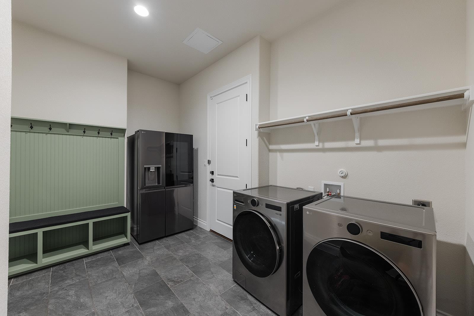 124 Silverwood Trl Property Photo 32