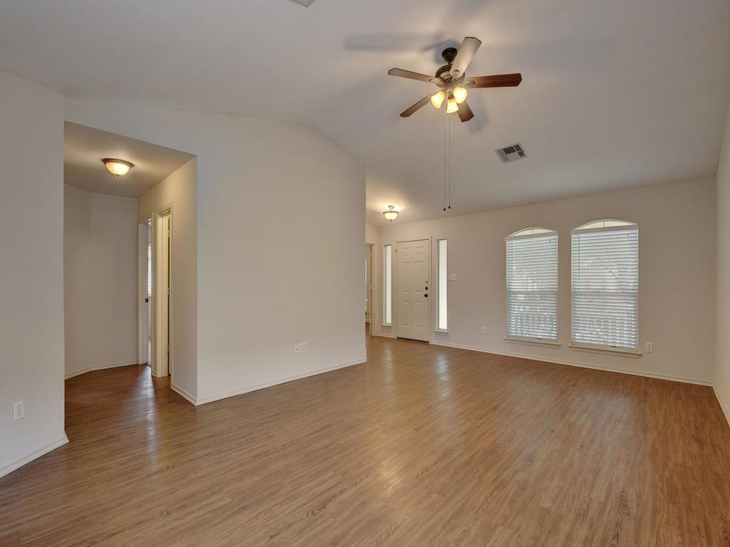 136 Strawn None Property Photo 4