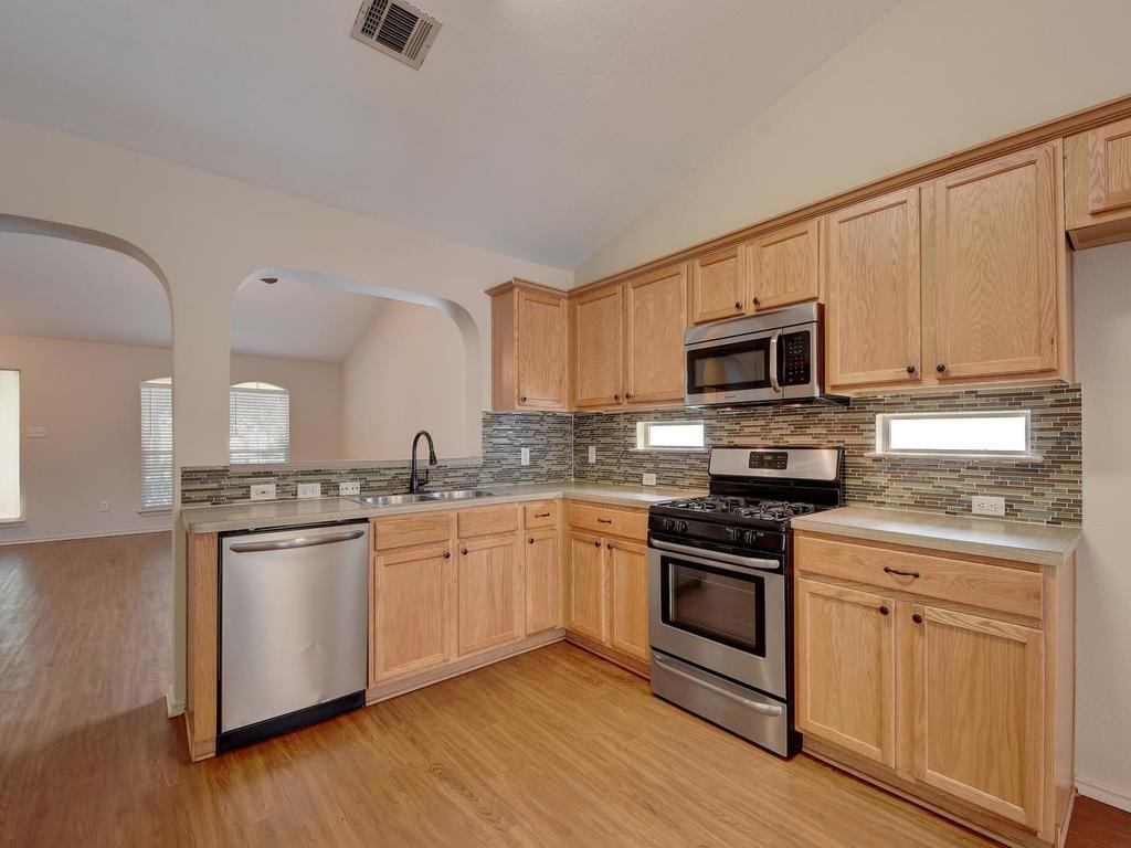 136 Strawn None Property Photo 15