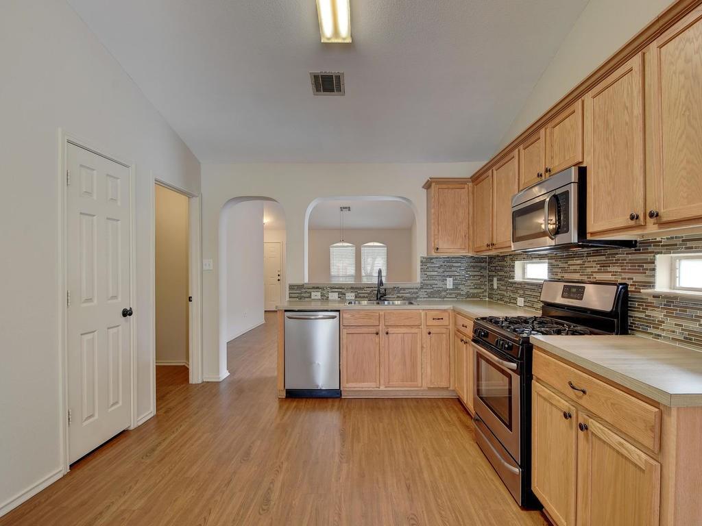 136 Strawn None Property Photo 16