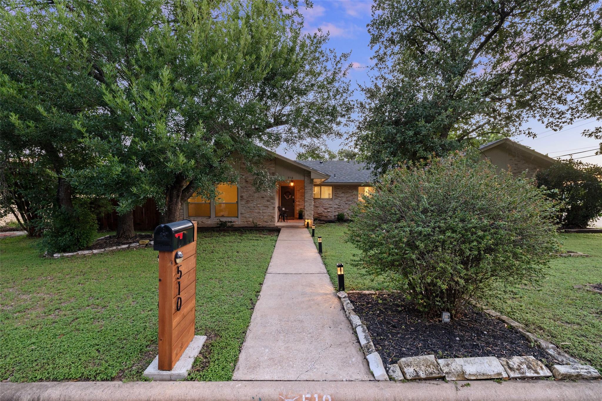 510 Heather Dr Property Photo 1
