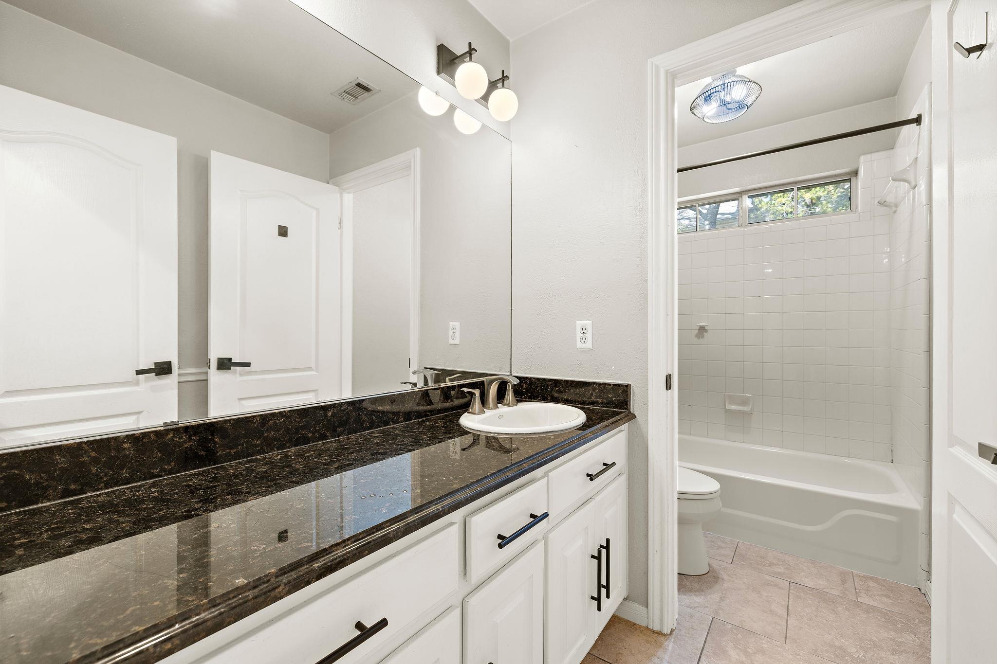 2114 Hilton Head Dr Property Photo 28