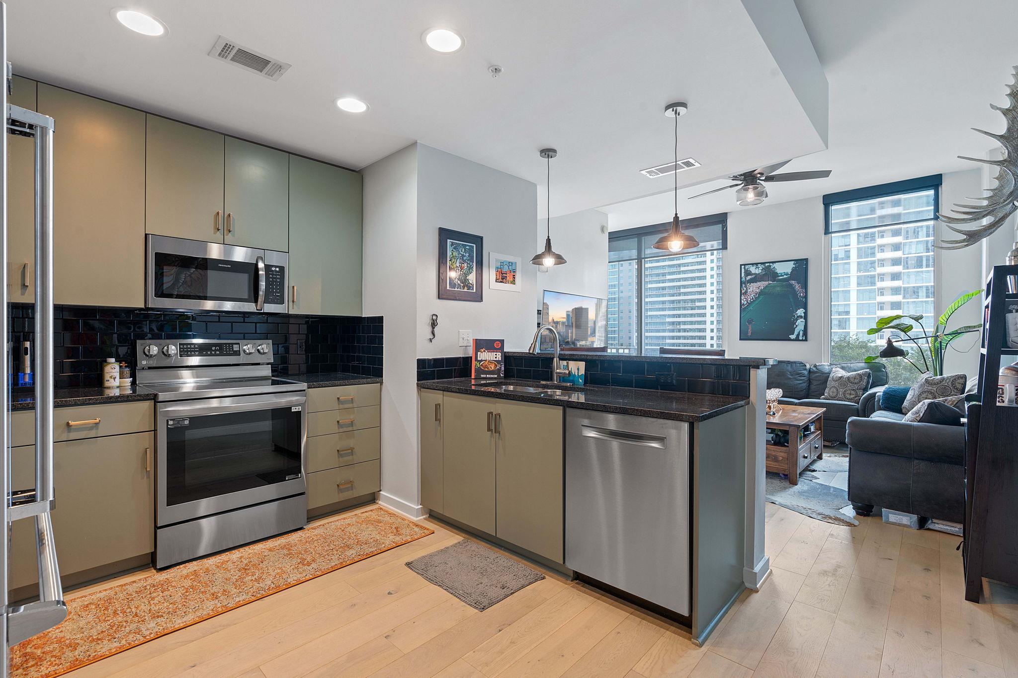 360 Nueces St #1108 Property Photo 1