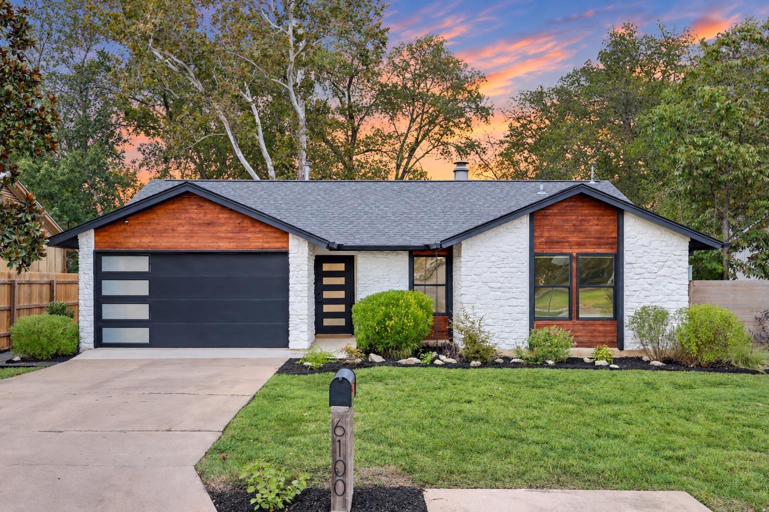 6100 Boxcar Run Property Photo 1