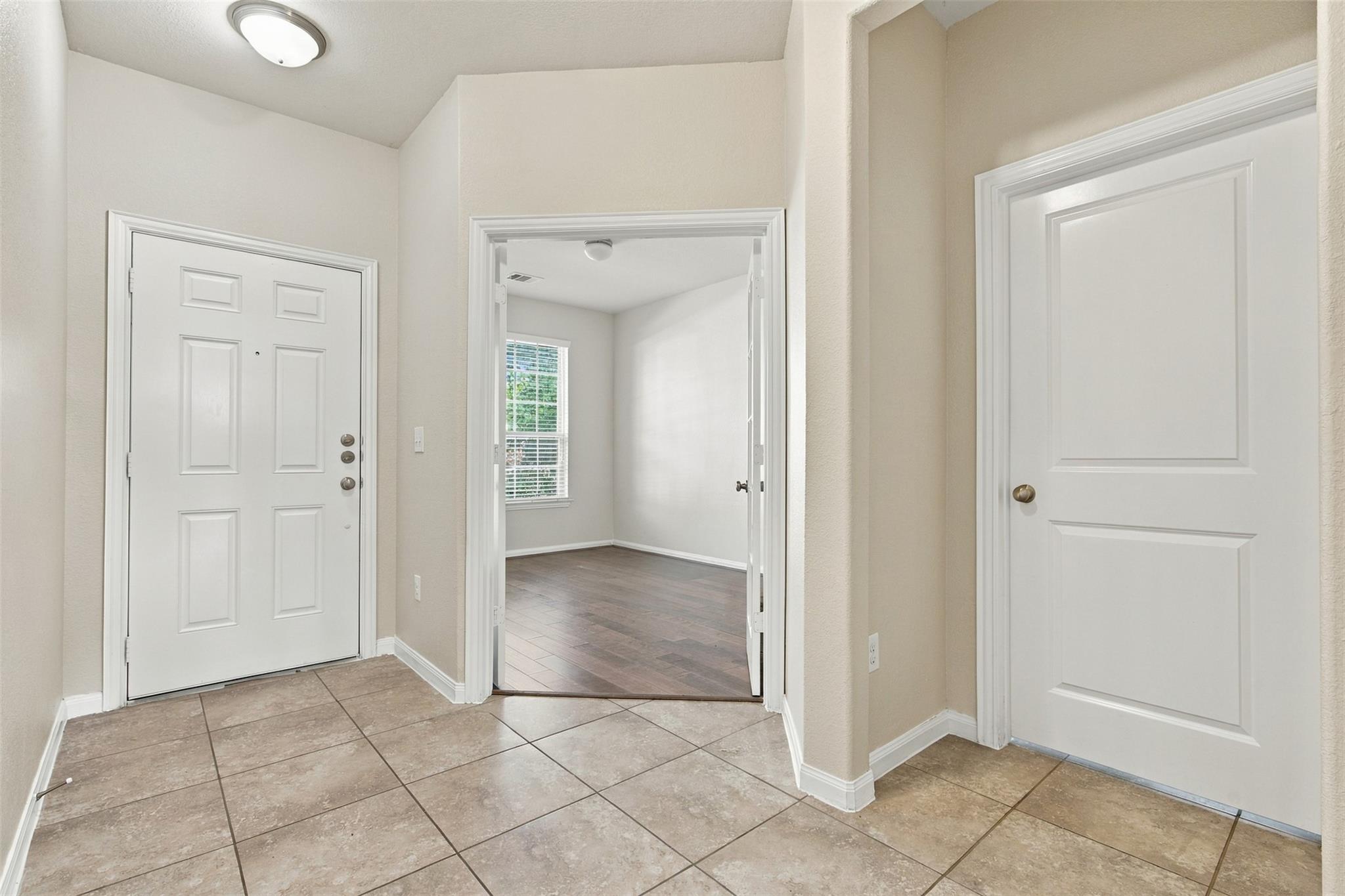 13911 Stripling Ln #22 Property Photo 5
