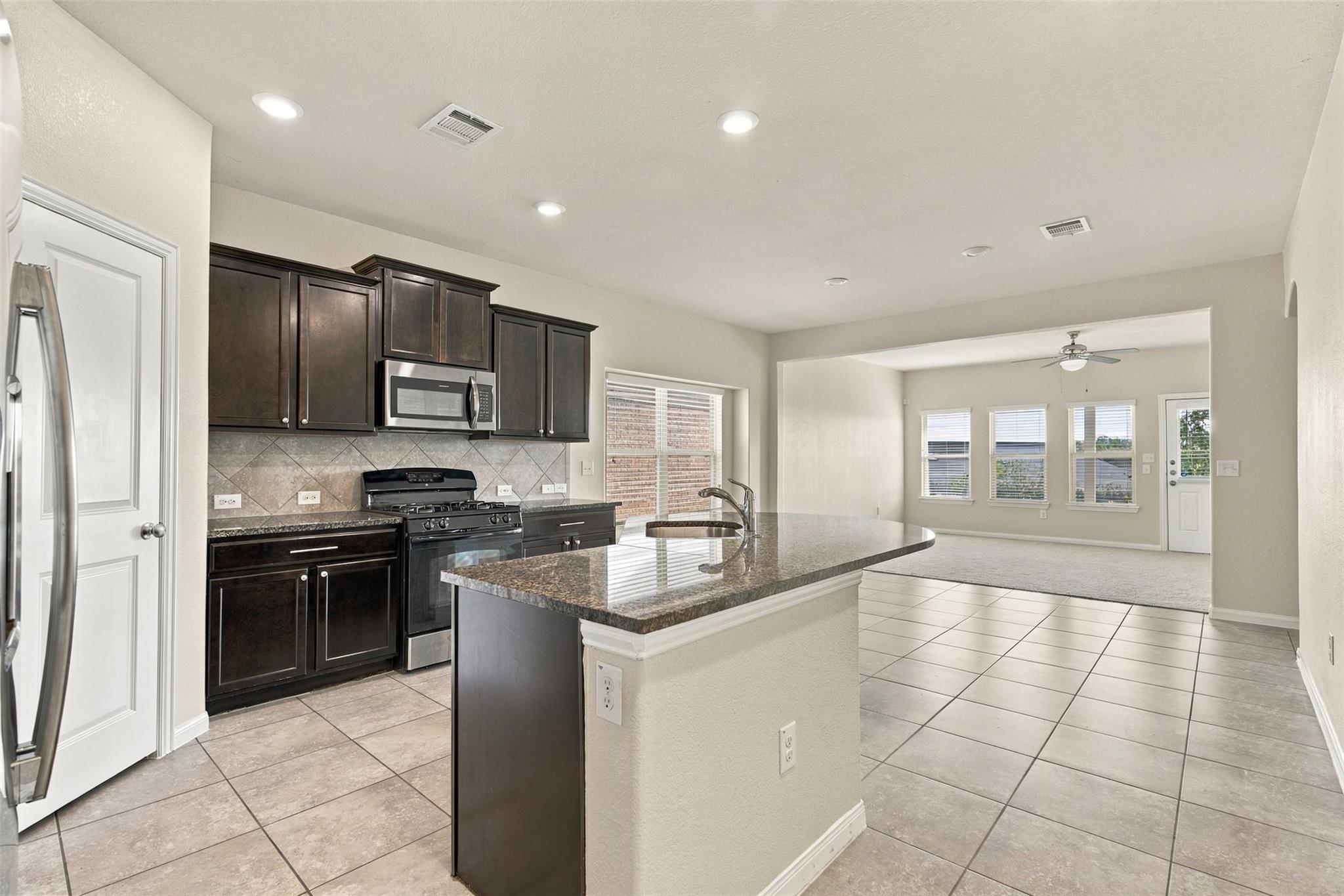 13911 Stripling Ln #22 Property Photo 7