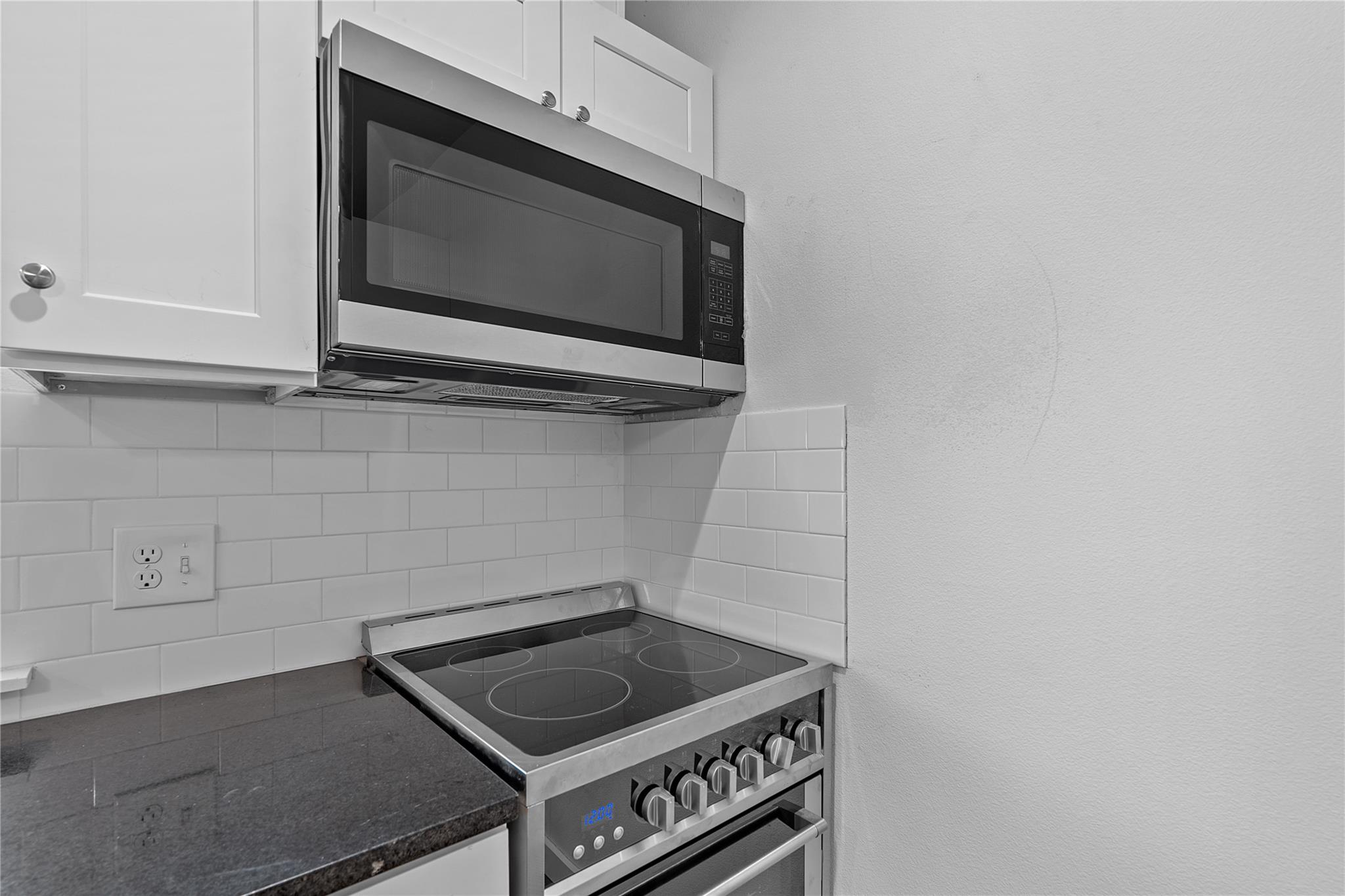 306 E 30 Th St #109 Property Photo 10