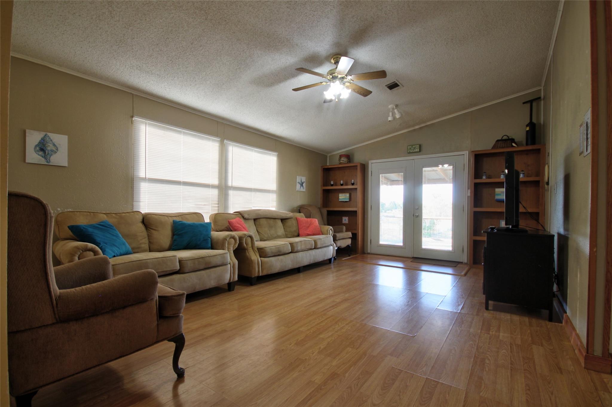 1504 Ranch Road 261 Property Photo 31