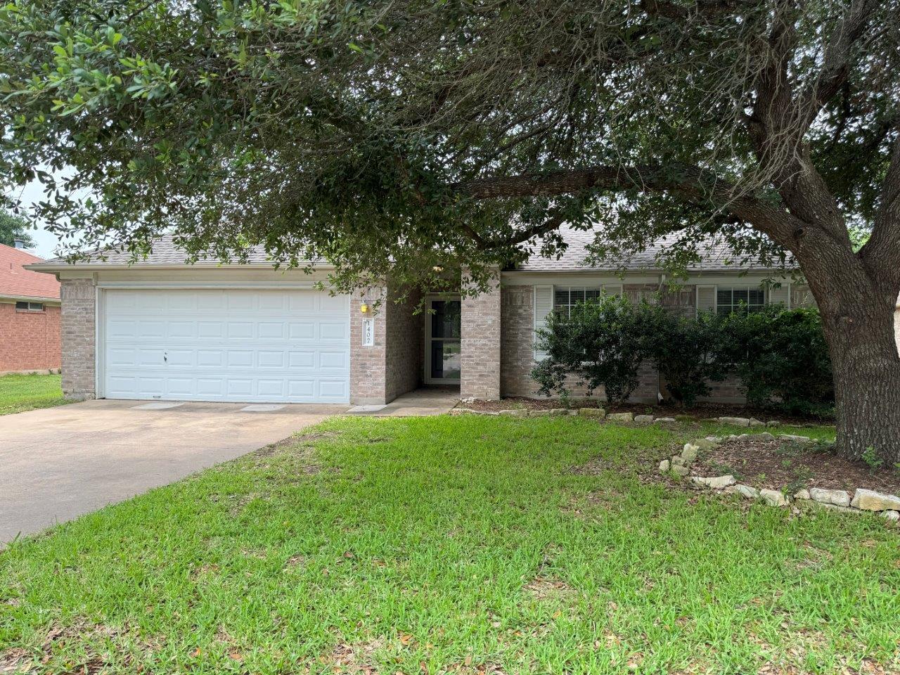 1407 Ashley Dr Property Photo