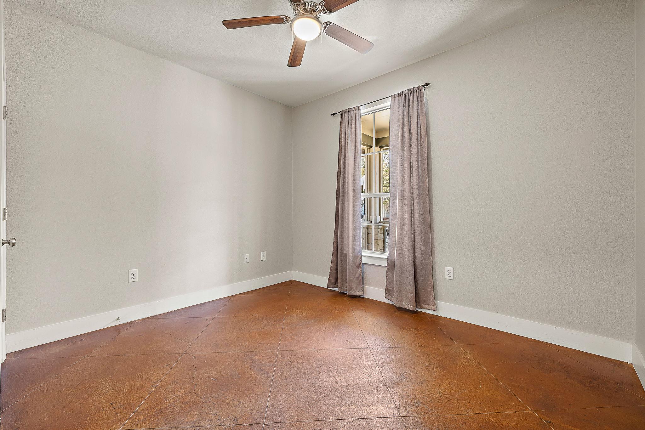 1011 E 38th 1/2 St Property Photo 19