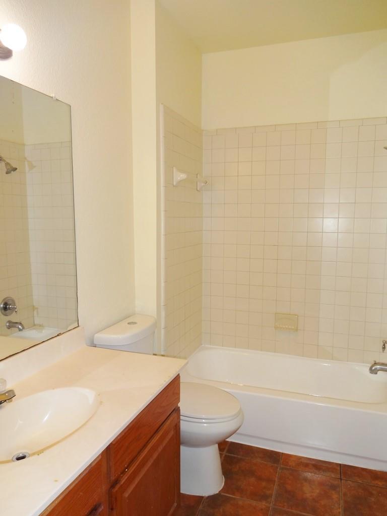 4704 Ledesma Rd #a & B Property Photo 6