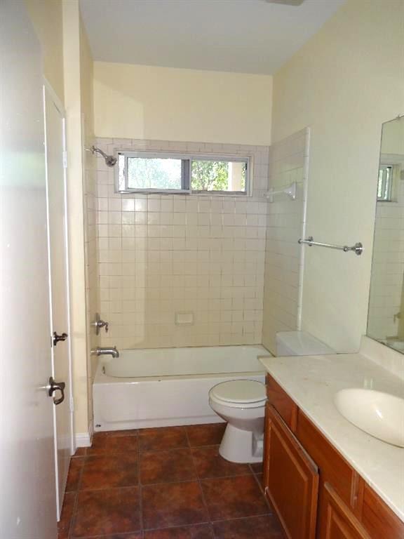 4704 Ledesma Rd #a & B Property Photo 20