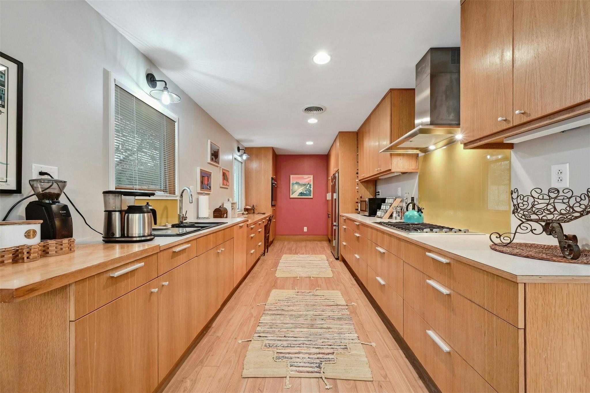 2409 Arpdale St Property Photo 10