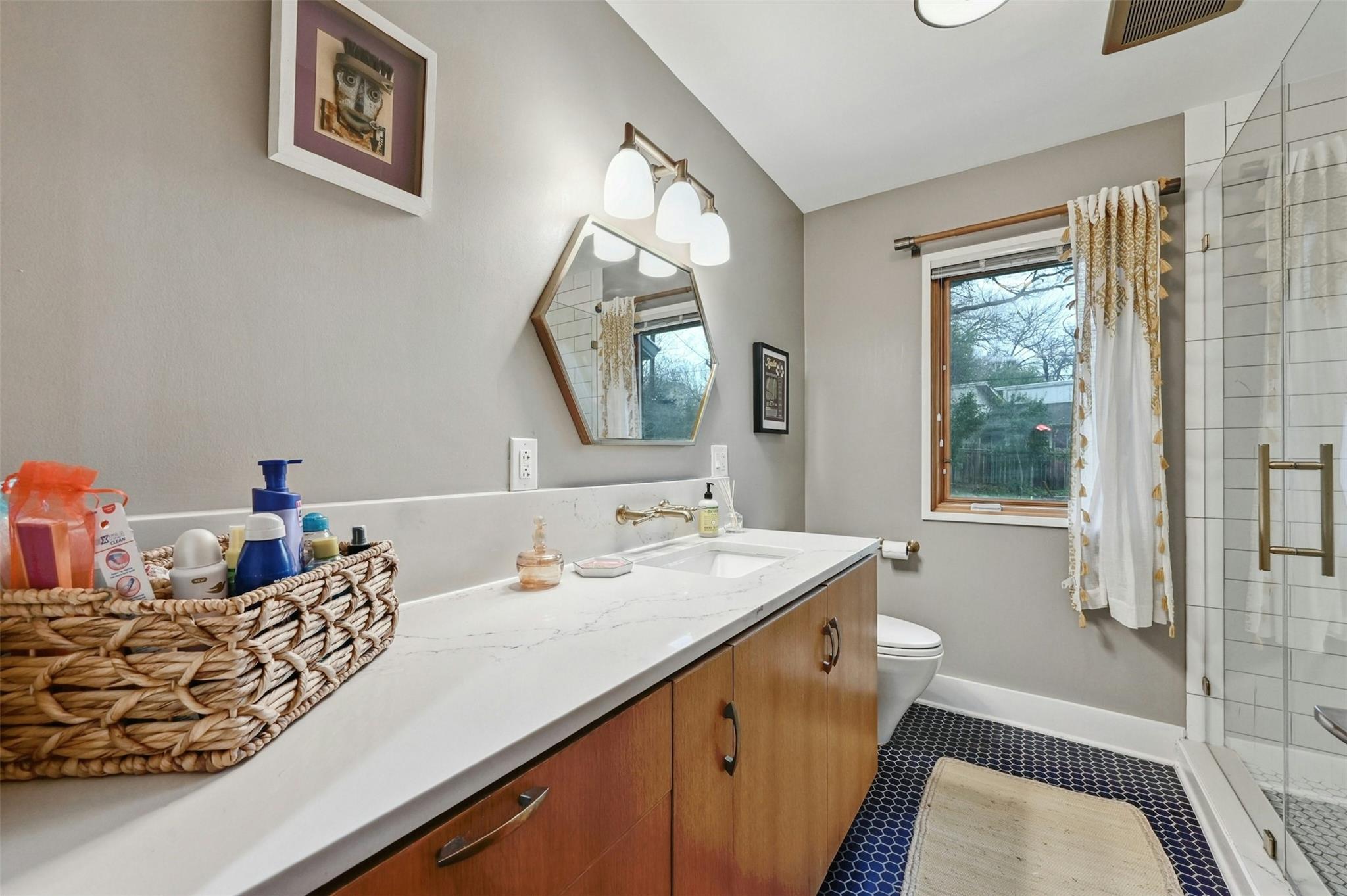 2409 Arpdale St Property Photo 19