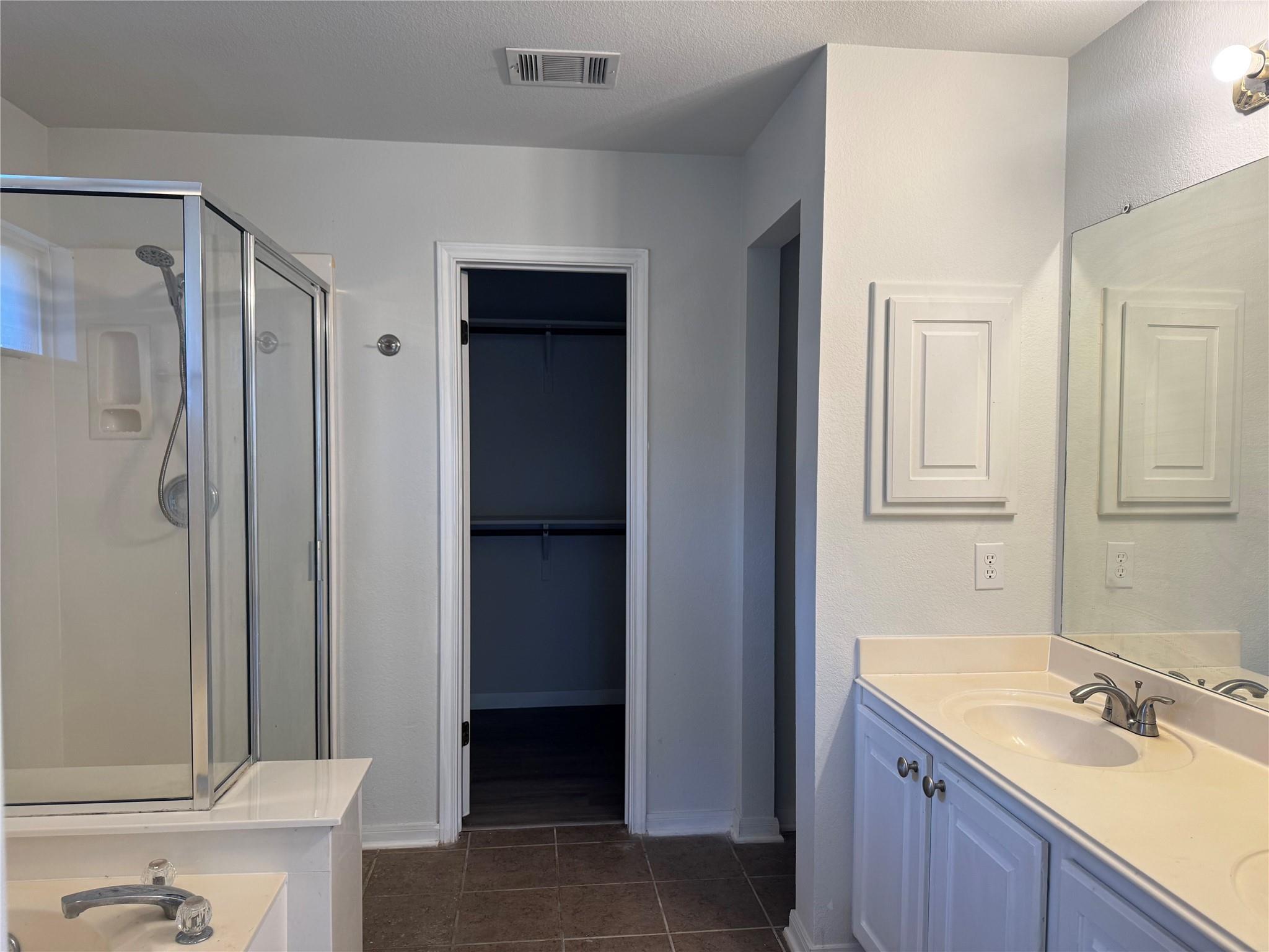 2602 Granite Creek Dr Property Photo 8