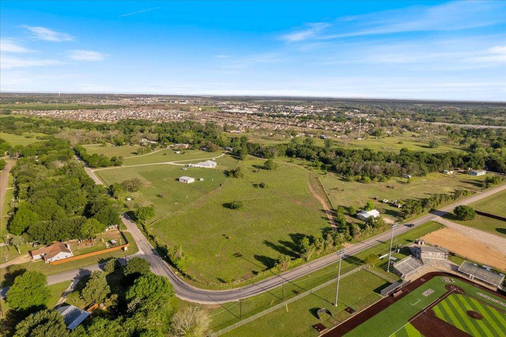 1218 Lovers Ln Property Photo 2