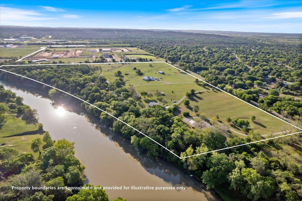 1218 Lovers Ln Property Photo 12