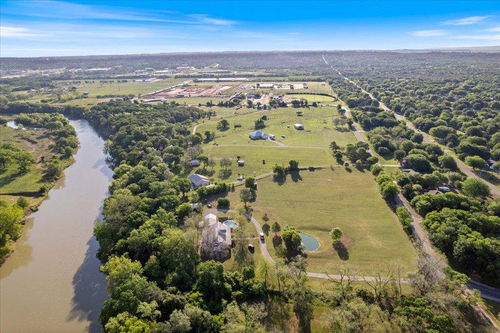 1218 Lovers Ln Property Photo 13