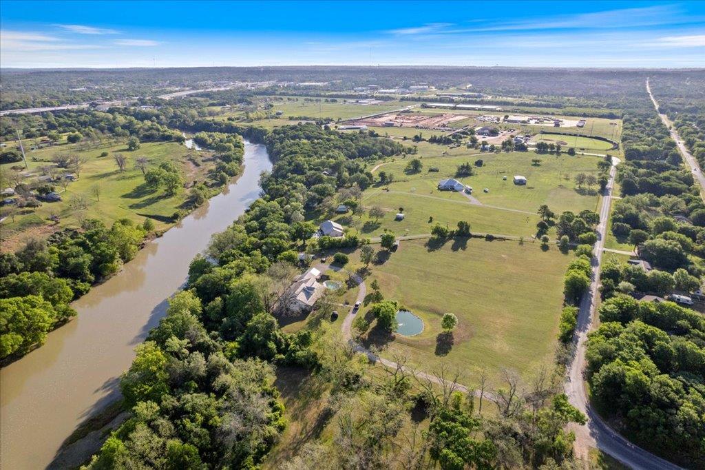 1218 Lovers Ln Property Photo 14