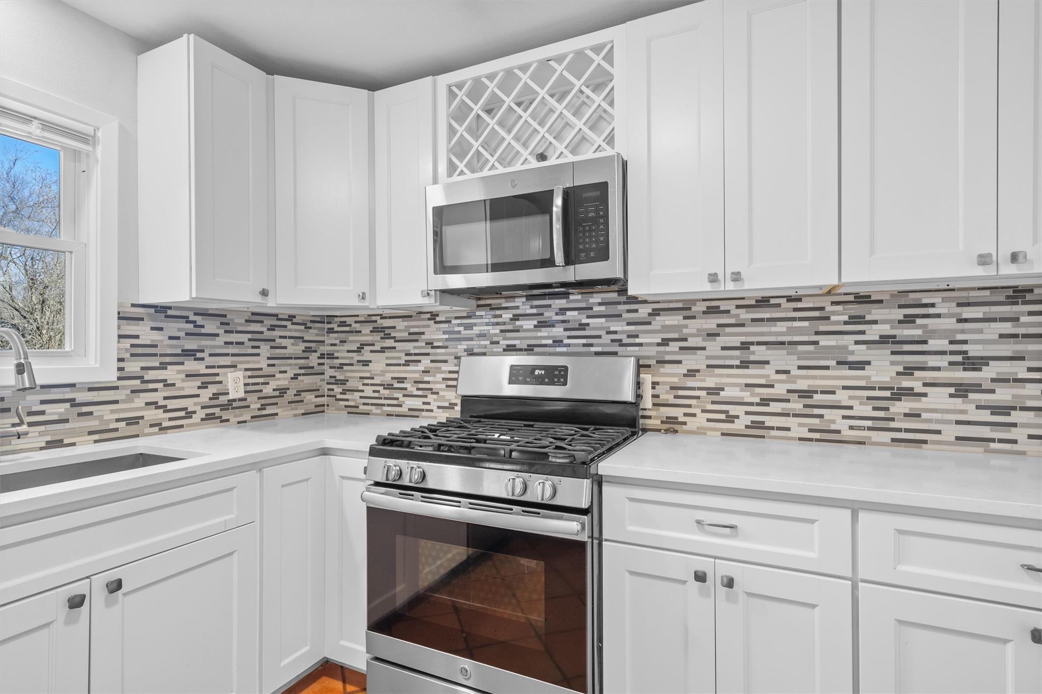 4900 Eastdale Dr Property Photo 11