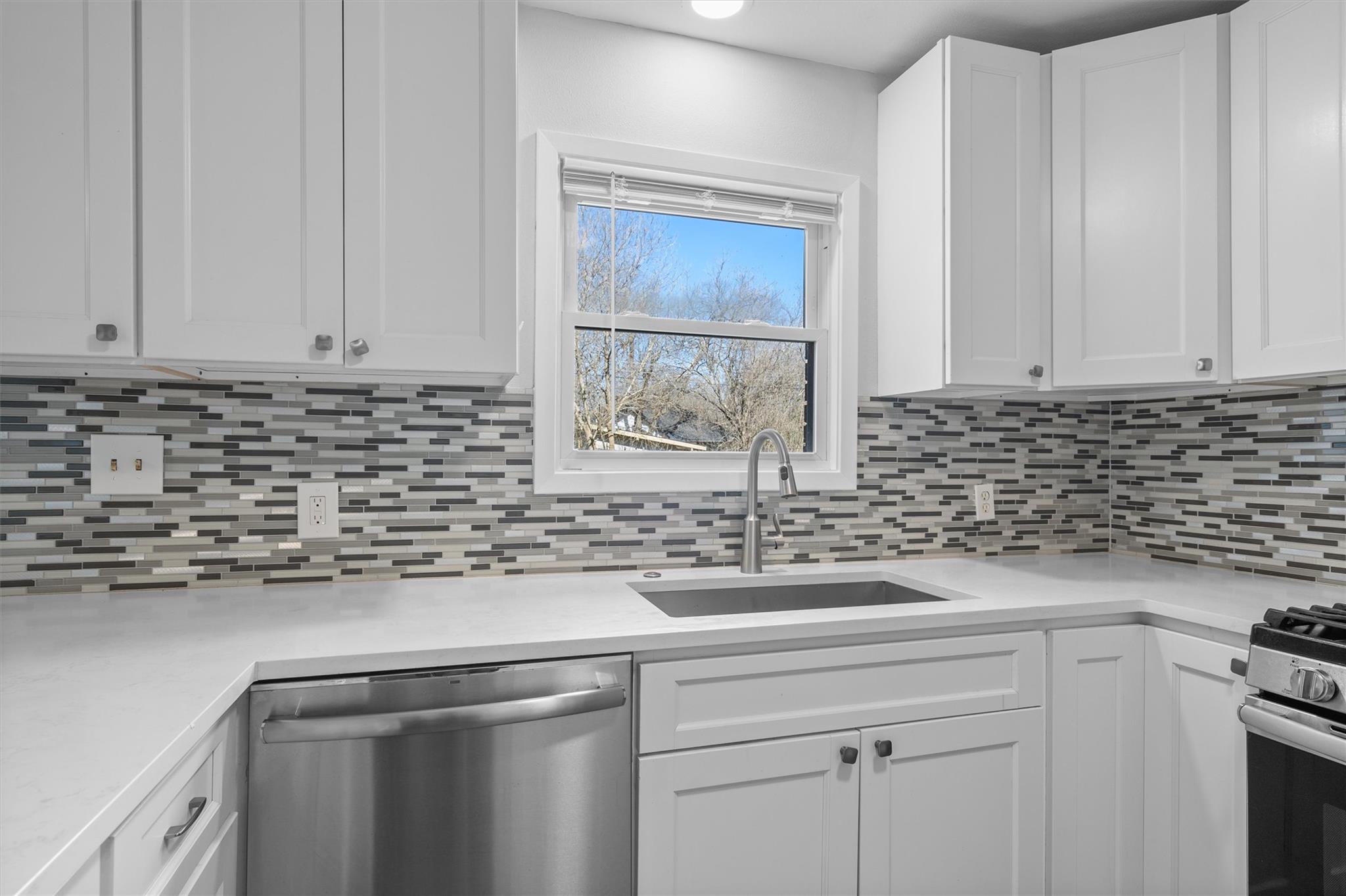 4900 Eastdale Dr Property Photo 12