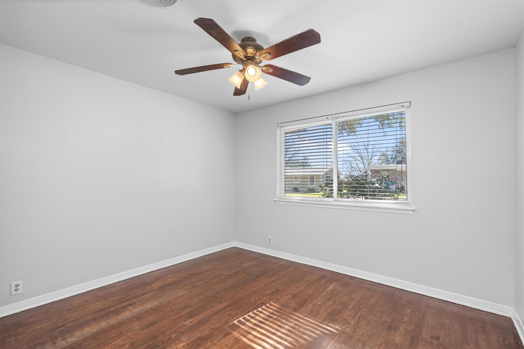 4900 Eastdale Dr Property Photo 21